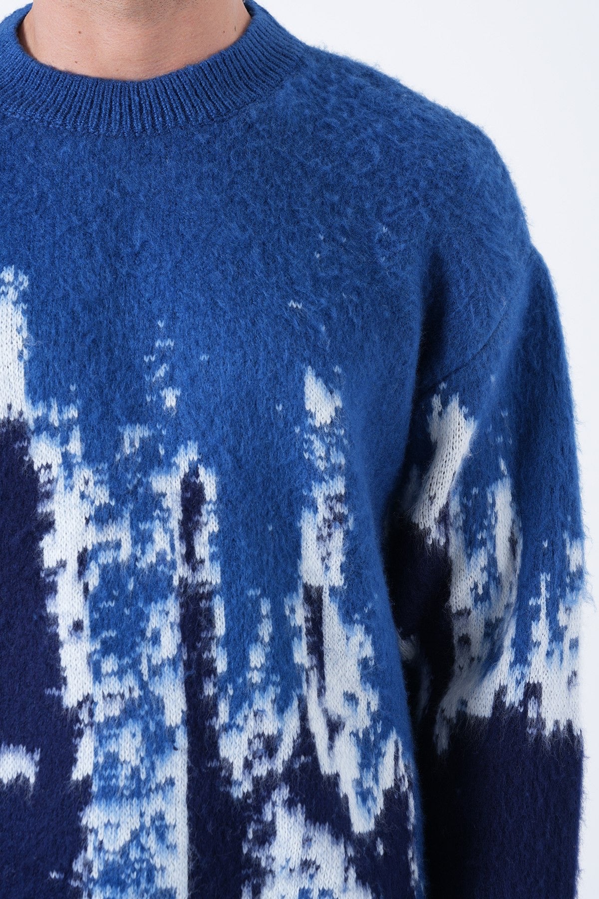 Men’s Abstract Pattern Knit Sweater