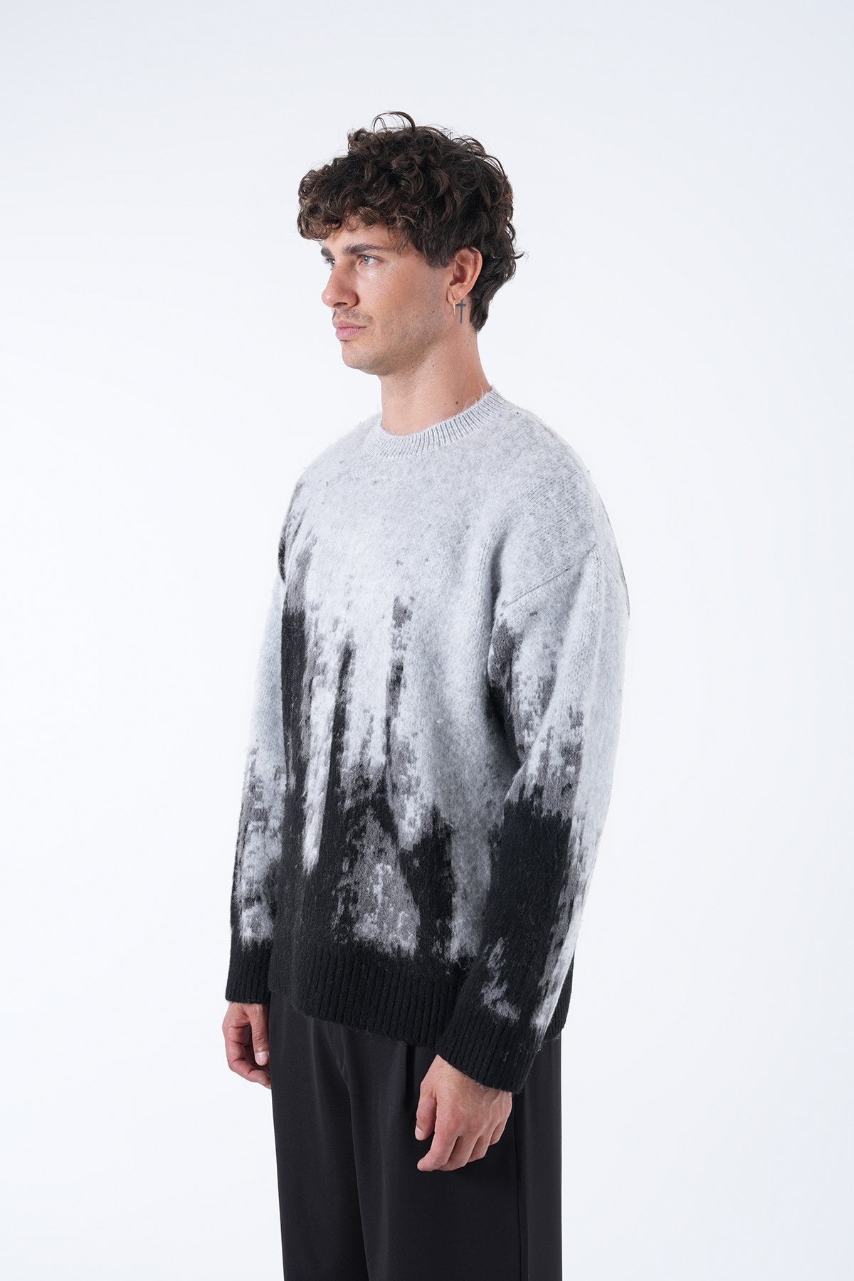 Men’s Abstract Pattern Knit Sweater Collection