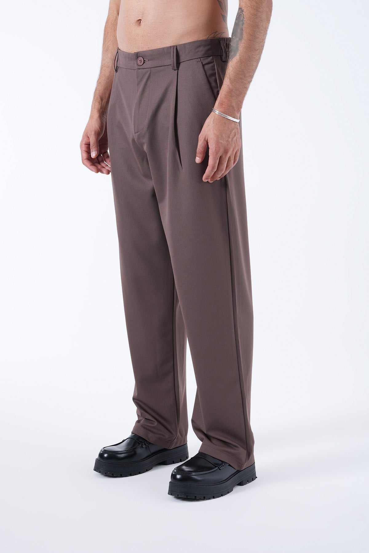Men’s Relaxed Fit Trousers – Essential Collection