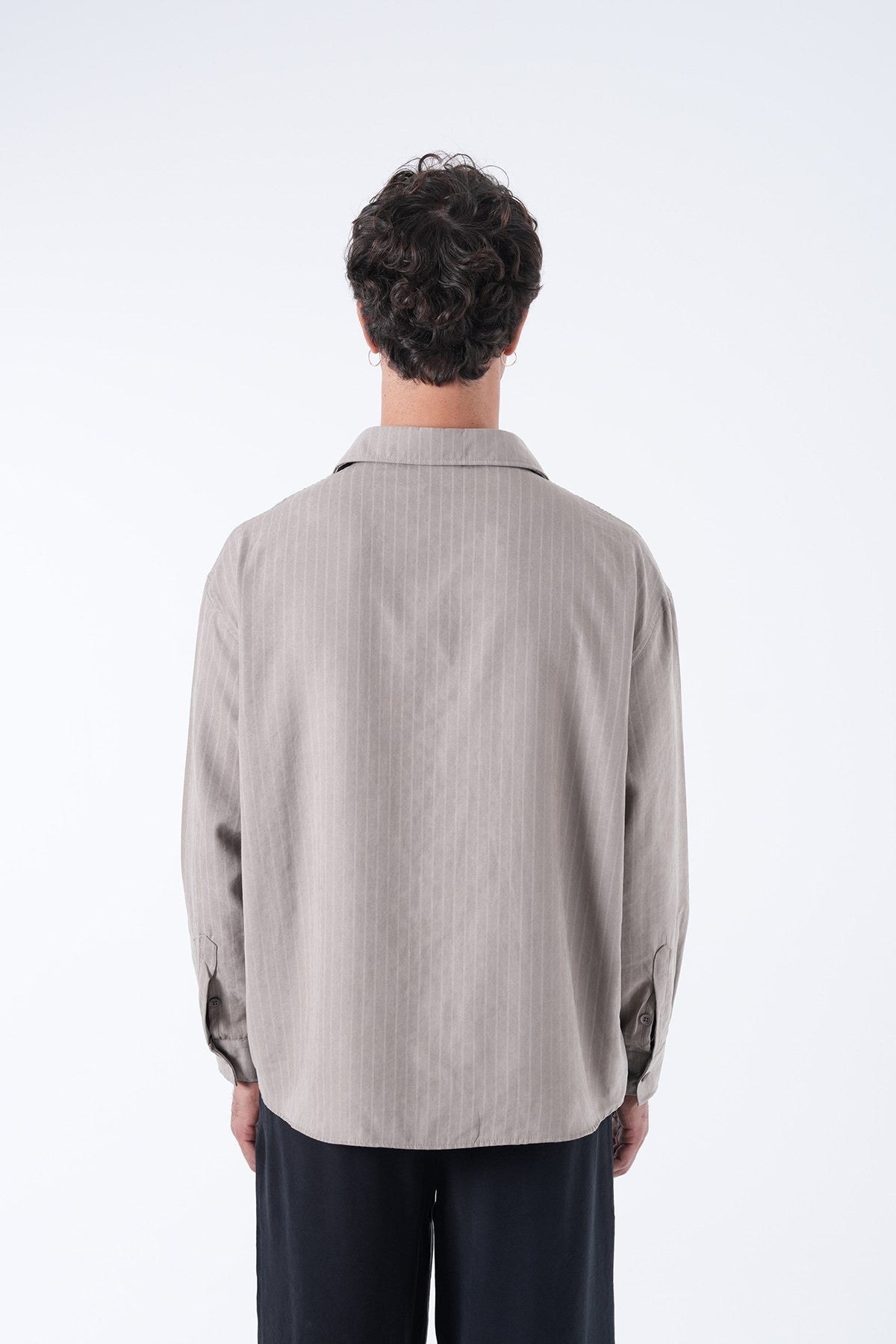 Men’s Classic Striped Button-Up Shirt – Modern Fit