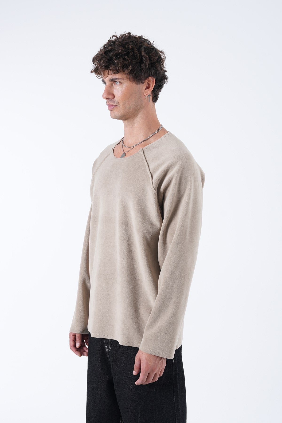 Men’s Minimalist Beige Long-Sleeve Top