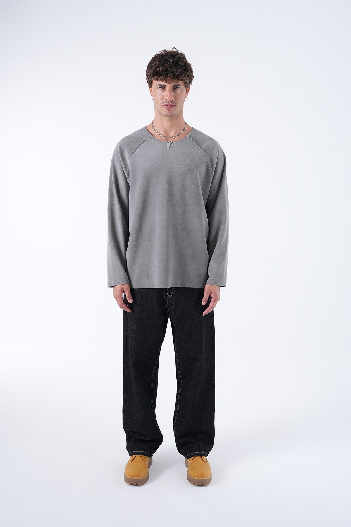 Men’s Minimal Raglan Long-Sleeve Top – Essential Collection