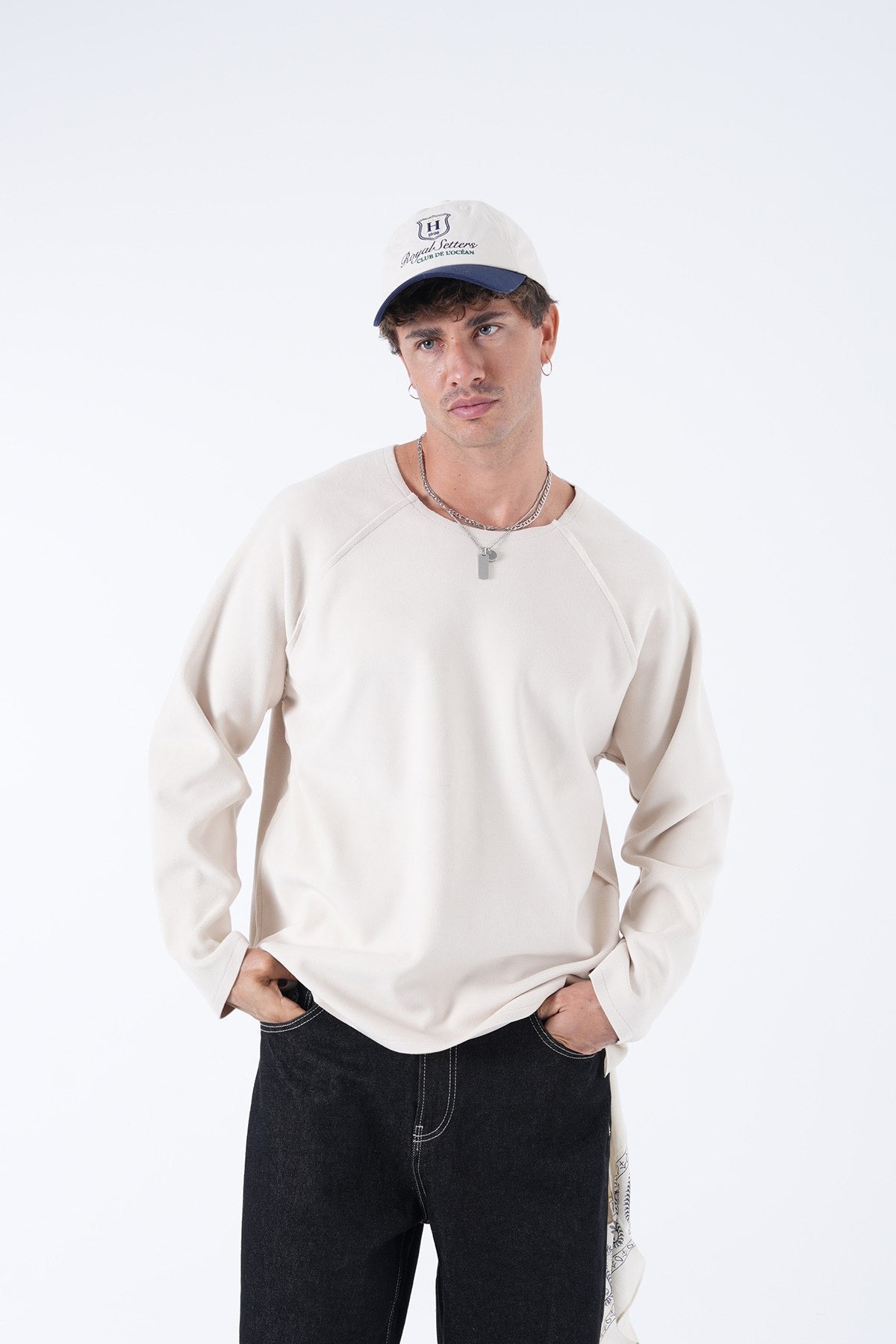Men’s Minimal Crewneck Long Sleeve – Essential Collection