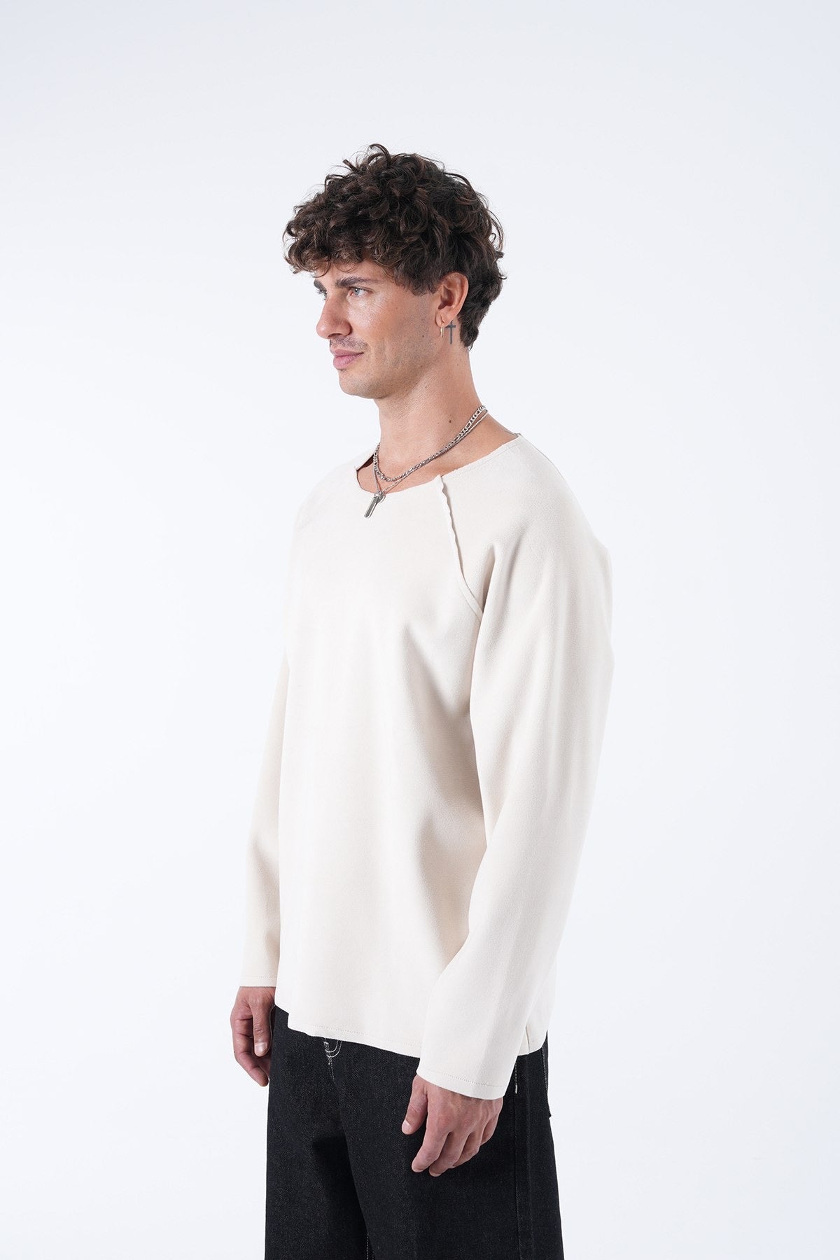 Men’s Minimal Crewneck Long Sleeve – Essential Collection