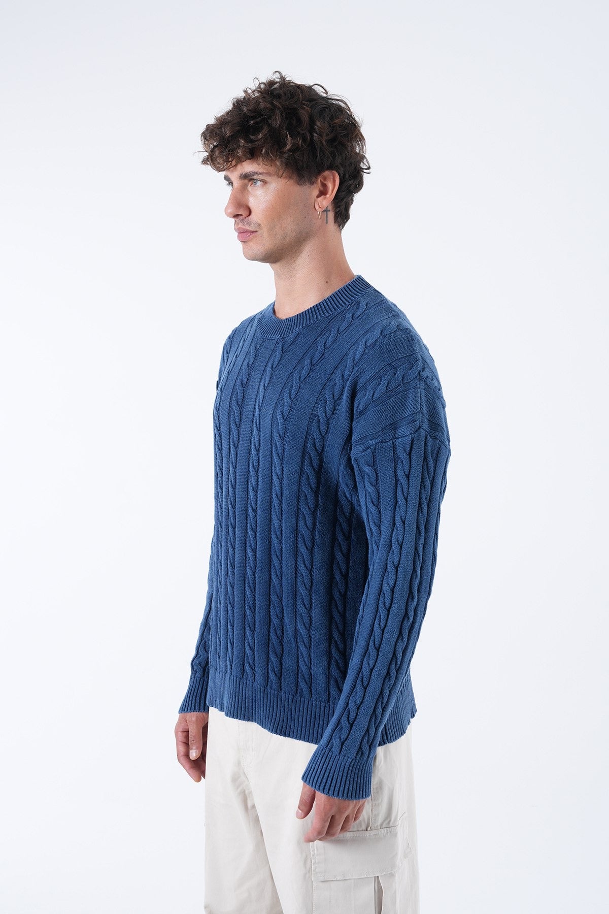Men’s Classic Cable Knit Sweater – Timeless Winter Essential