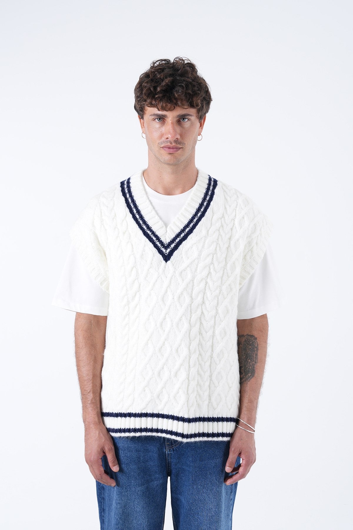 Cable Knit Sweater Vest – Classic Meets Modern Streetwear