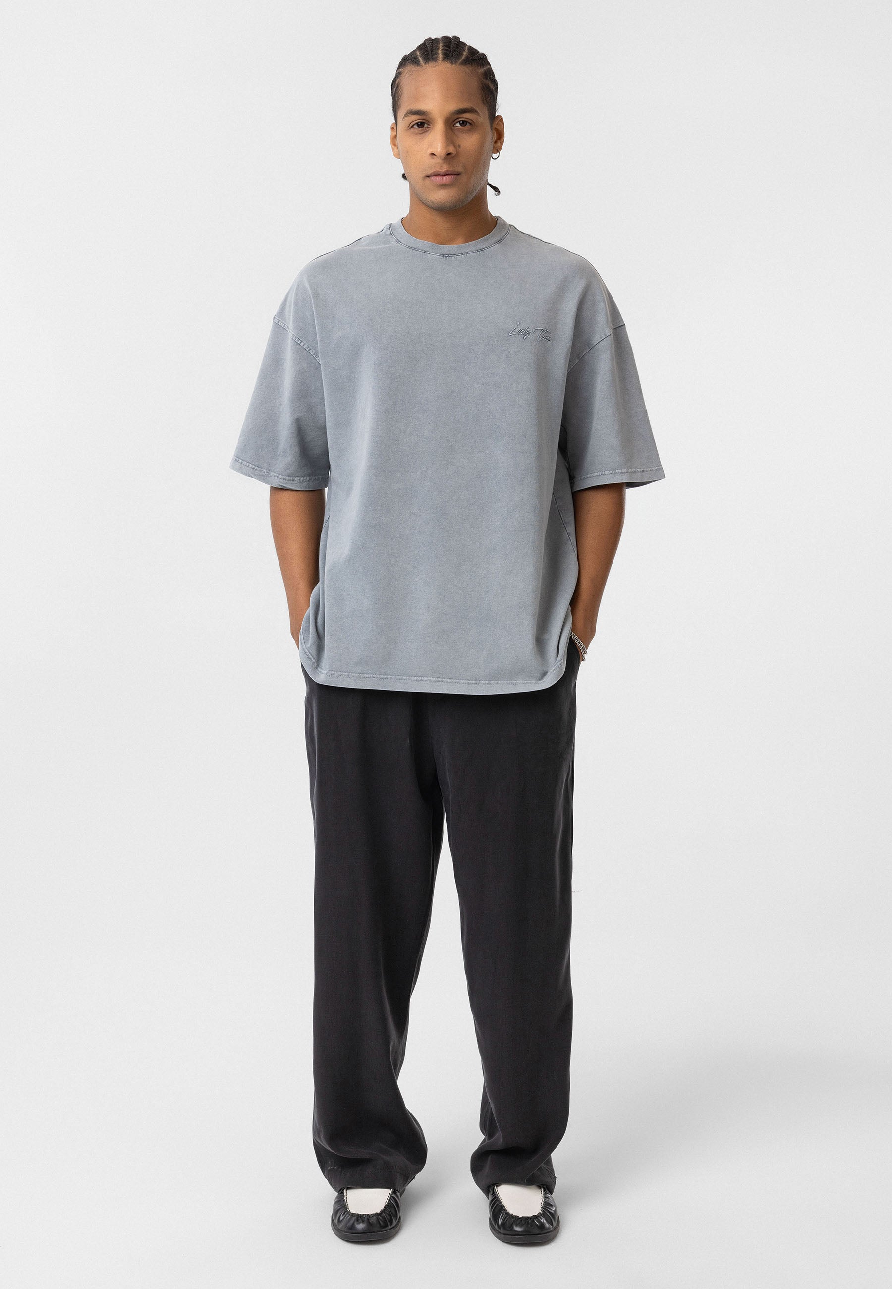 Washed Light Gray Oversized T-shirts – Relaxed Fit with Bold Back Print