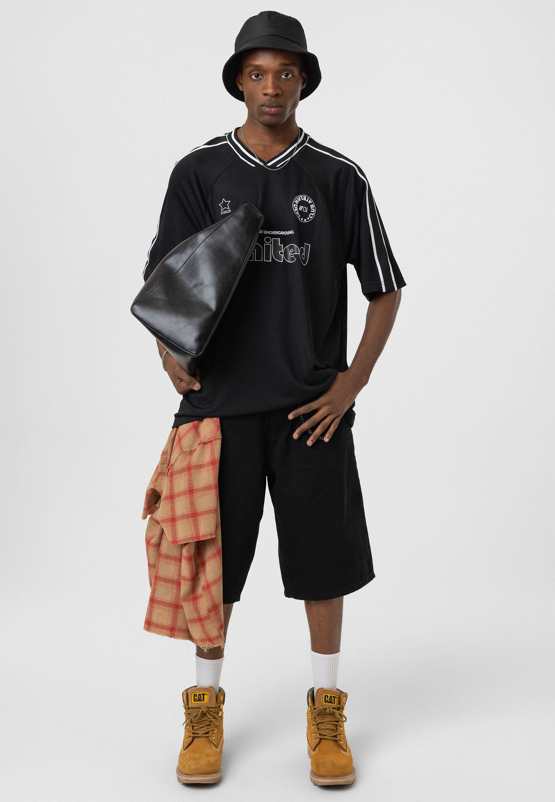 Midnight Black Printed Crew T‑Shirt – Classic Style with Graphic Accent