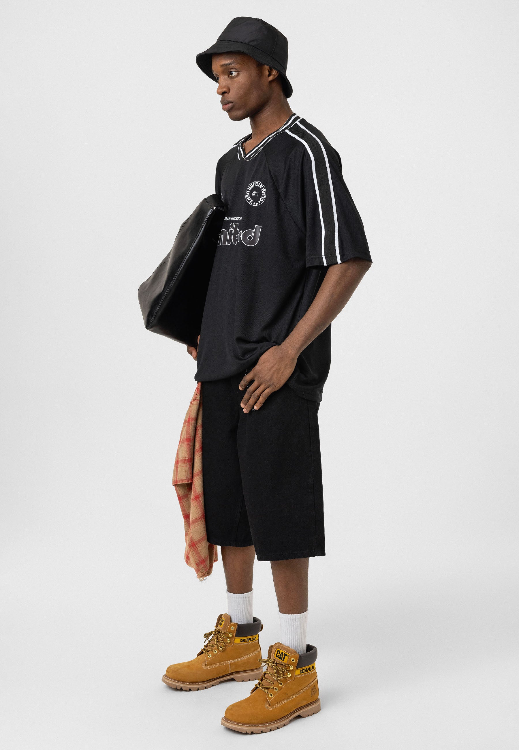 Midnight Black Printed Crew T‑Shirt – Classic Style with Graphic Accent