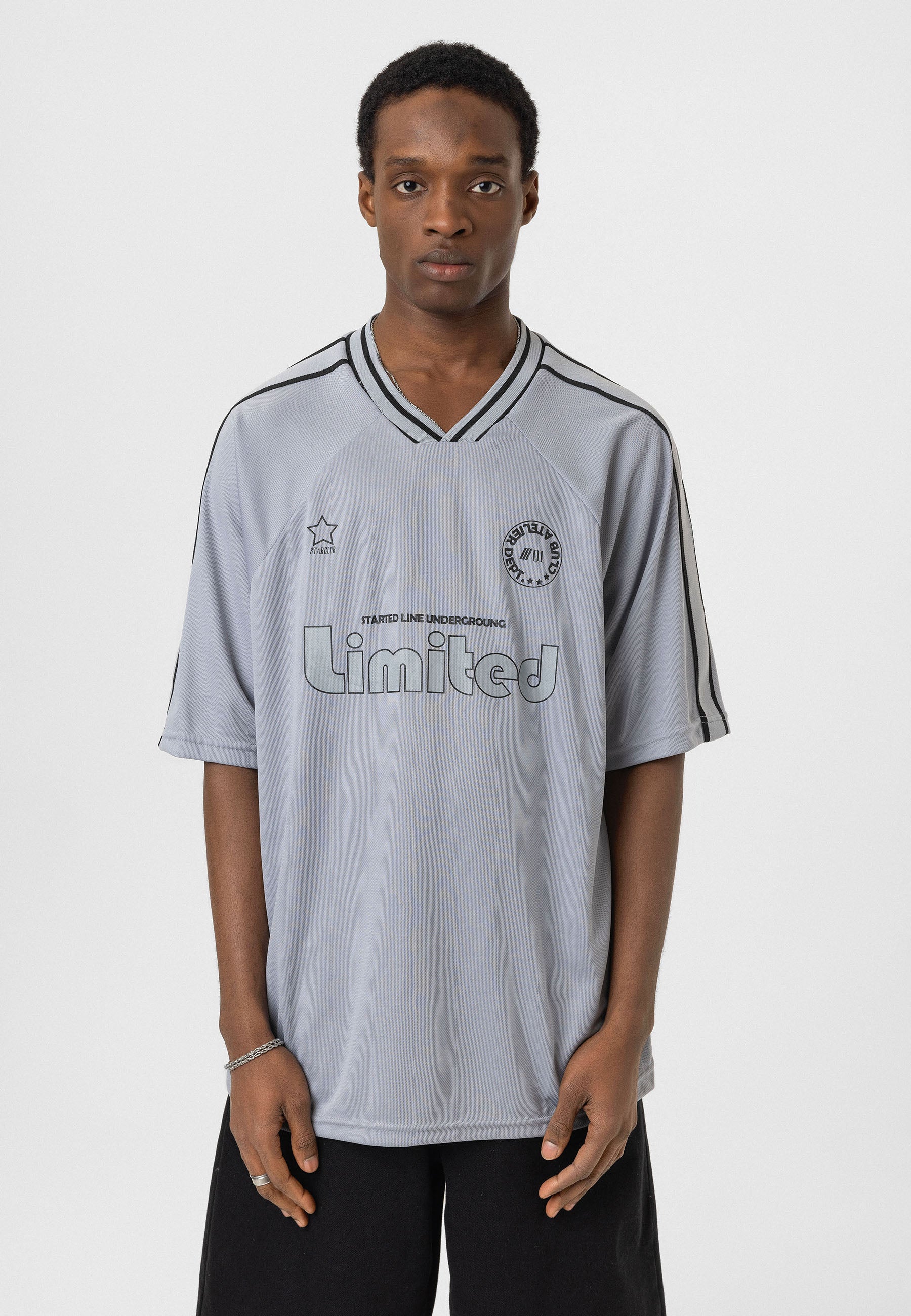 Vintage Grey Oversized Soccer Jersey T-shirts – Retro Pitch Vibes with Urban Ease