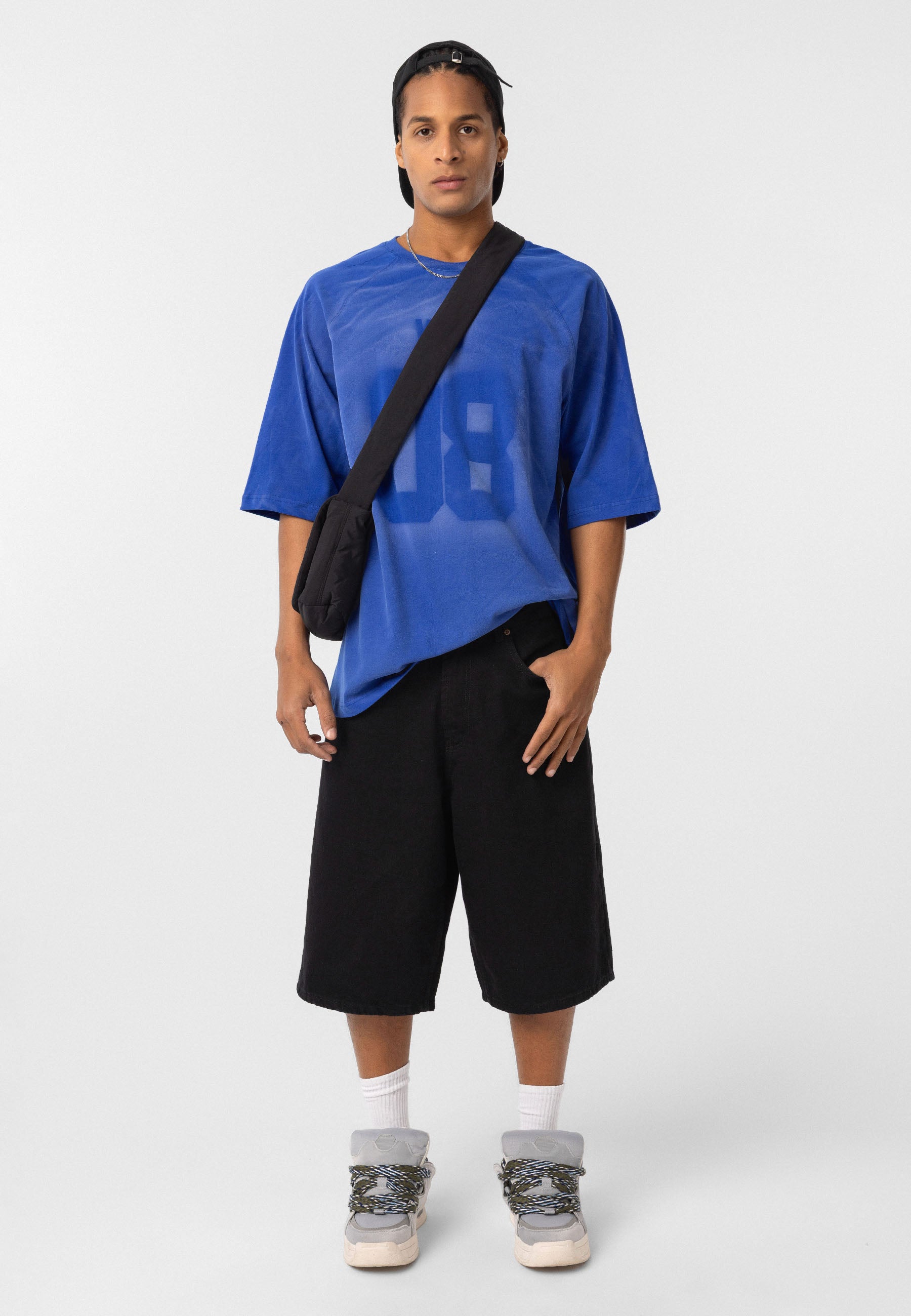 Vintage Blue Acid‑Wash Oversized T-shirts Retro Fade Meets Modern Streetwear