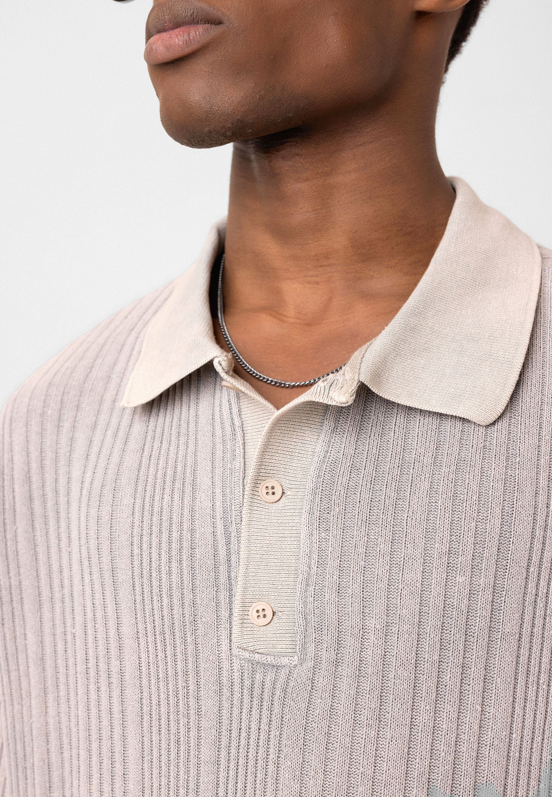 Oversized Knit Polo-Collar Top – Elevated Comfort with Clean Minimalism