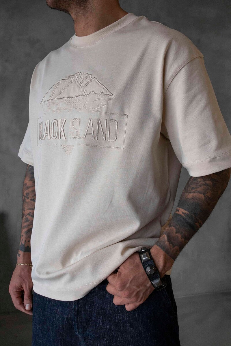 Black Island Logo Printed Light Beige T-shirt 1842