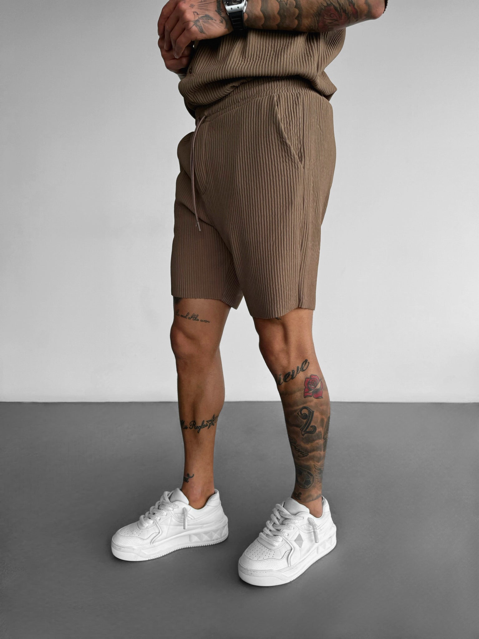 Loose Fit Ribbed Shorts - Brown