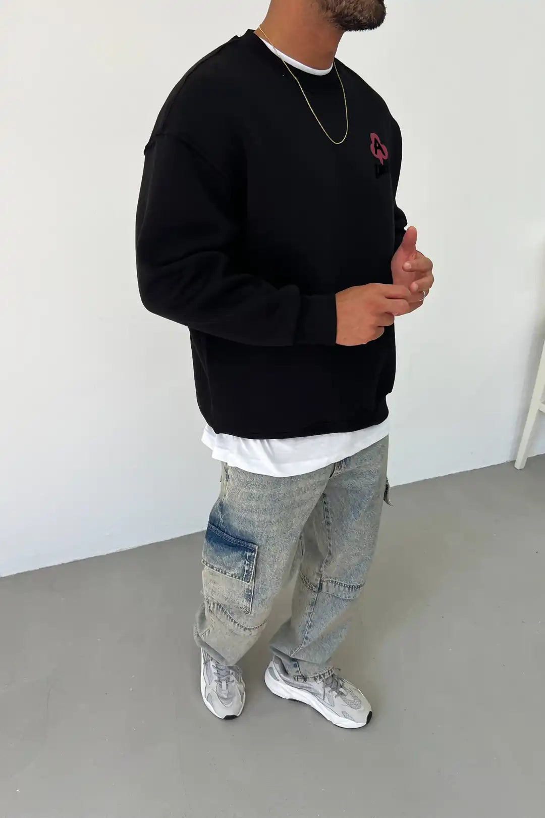 Ace Club Graphic Sweatshirt – Bold Retro Street Style