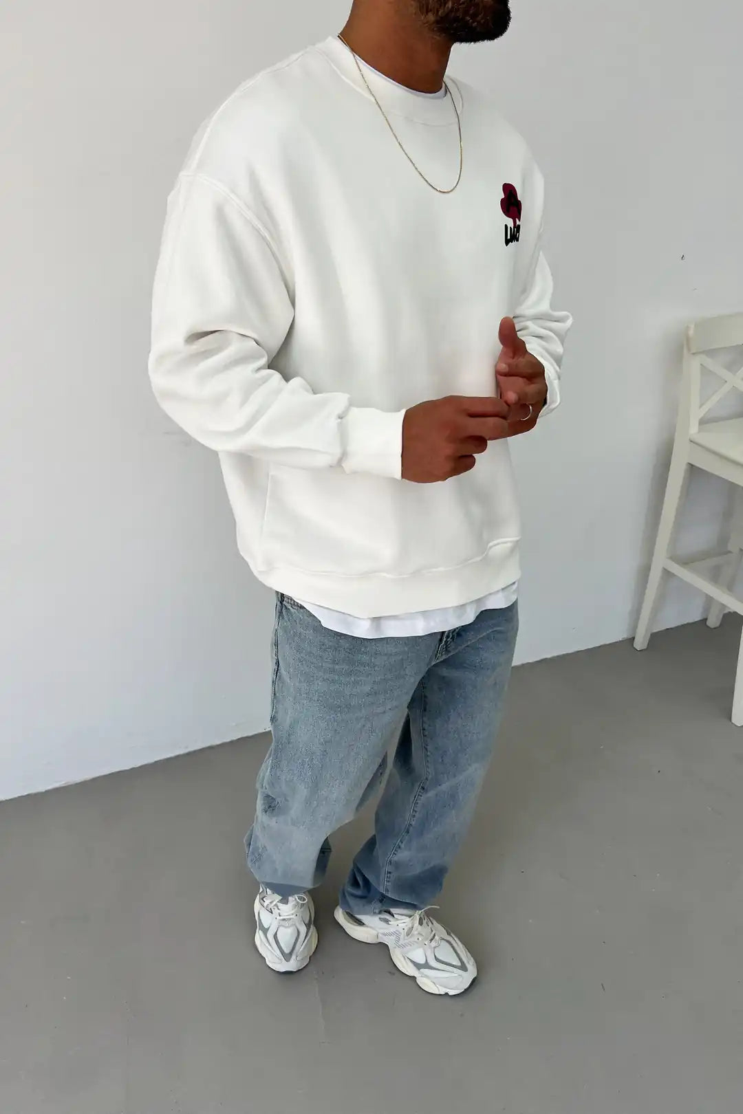 Ace Club Graphic Sweatshirt – Bold Retro Street Style