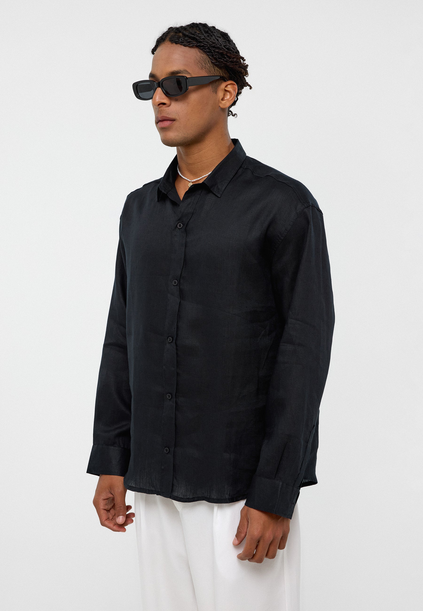 Classic Deep Black Formal Shirt – Refined & Low-Maintenance