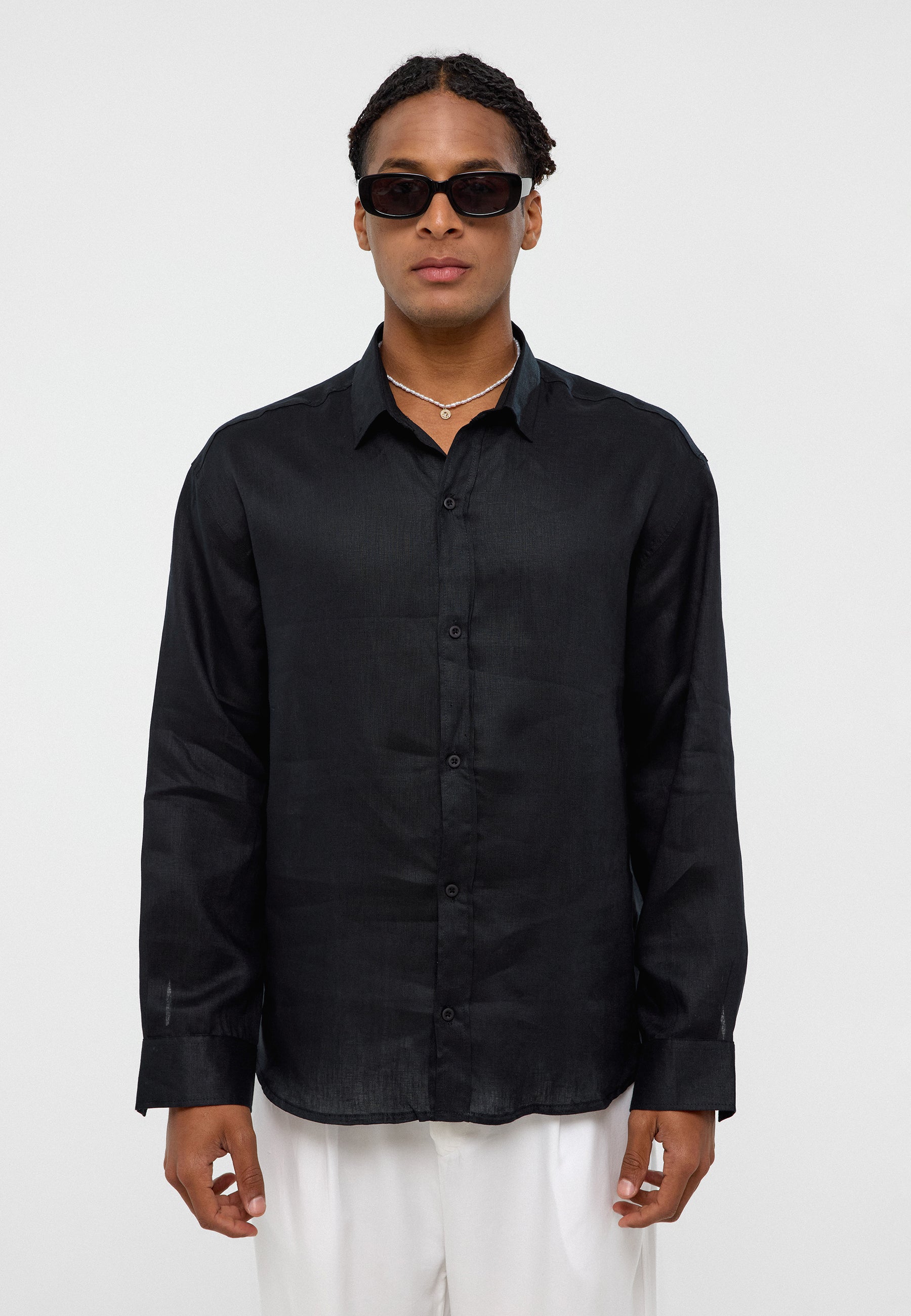 Classic Deep Black Formal Shirt – Refined & Low-Maintenance