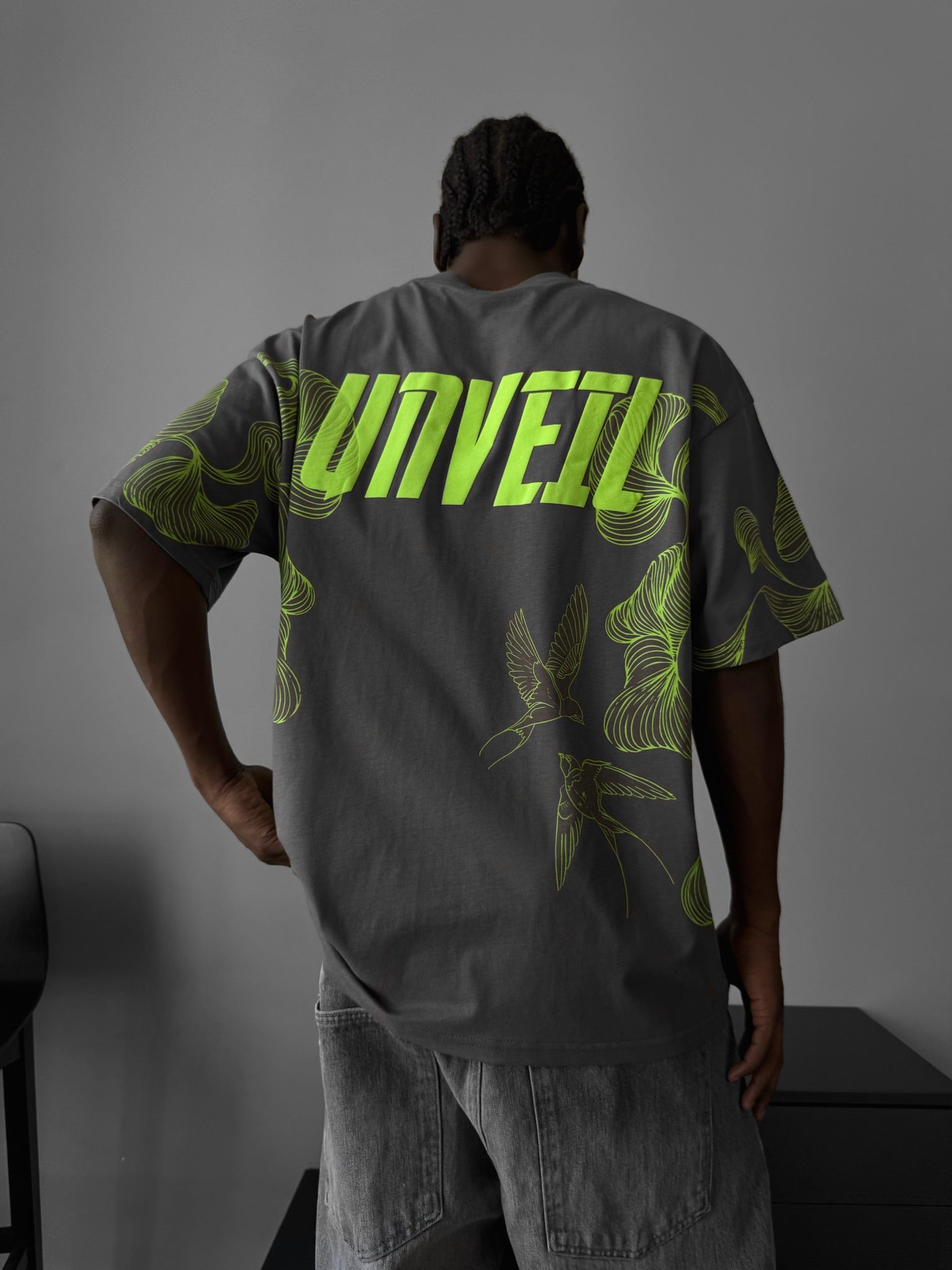 Oversize 'Unveil' T-Shirt - Anthracite and Green