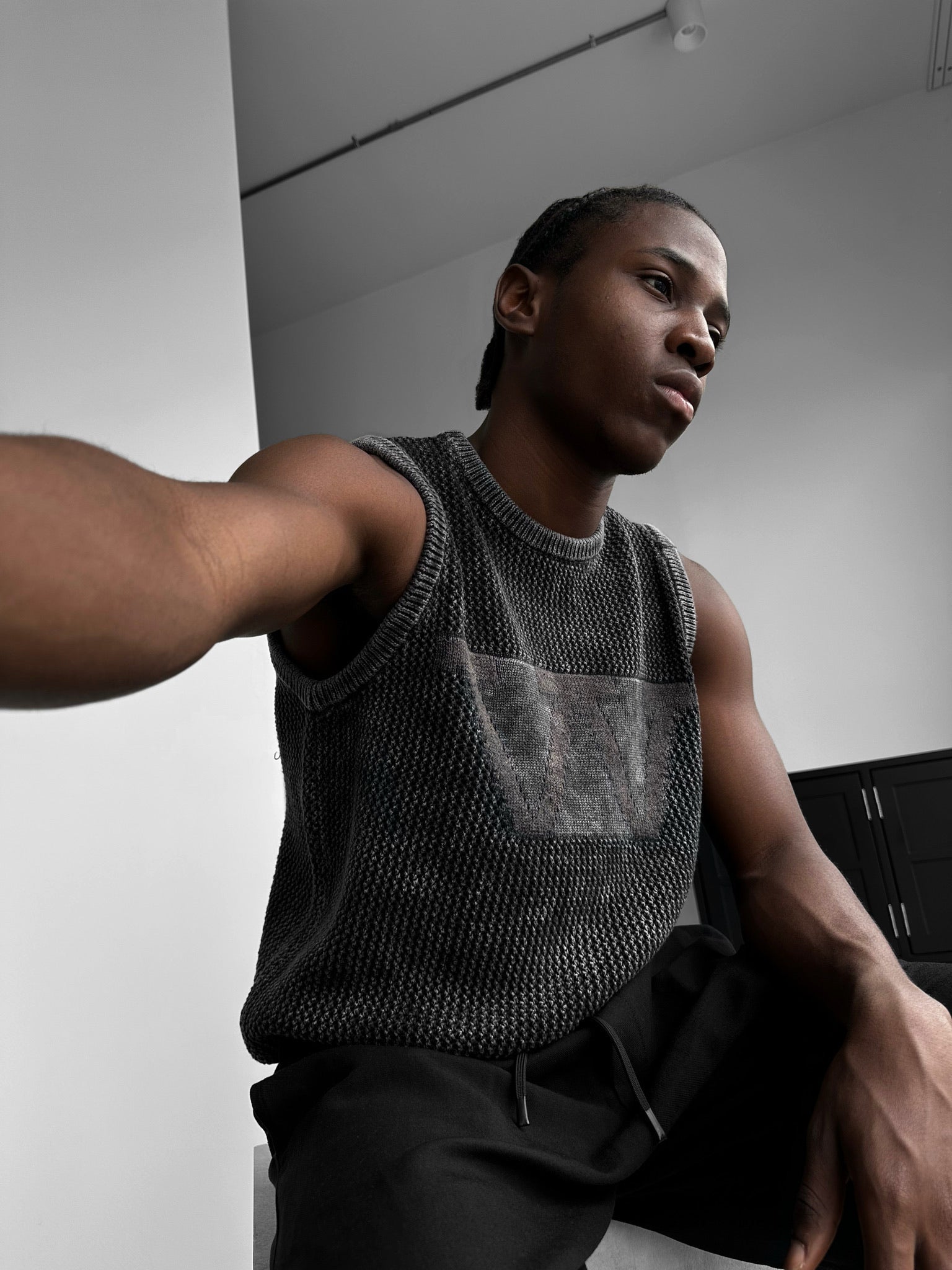 Oversize Washed Knit 'W‘ Tanktop - Black