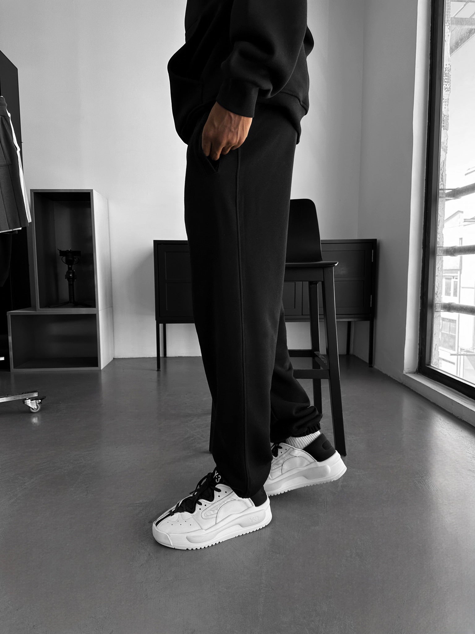 Loose Fit Basic Jogger - Black