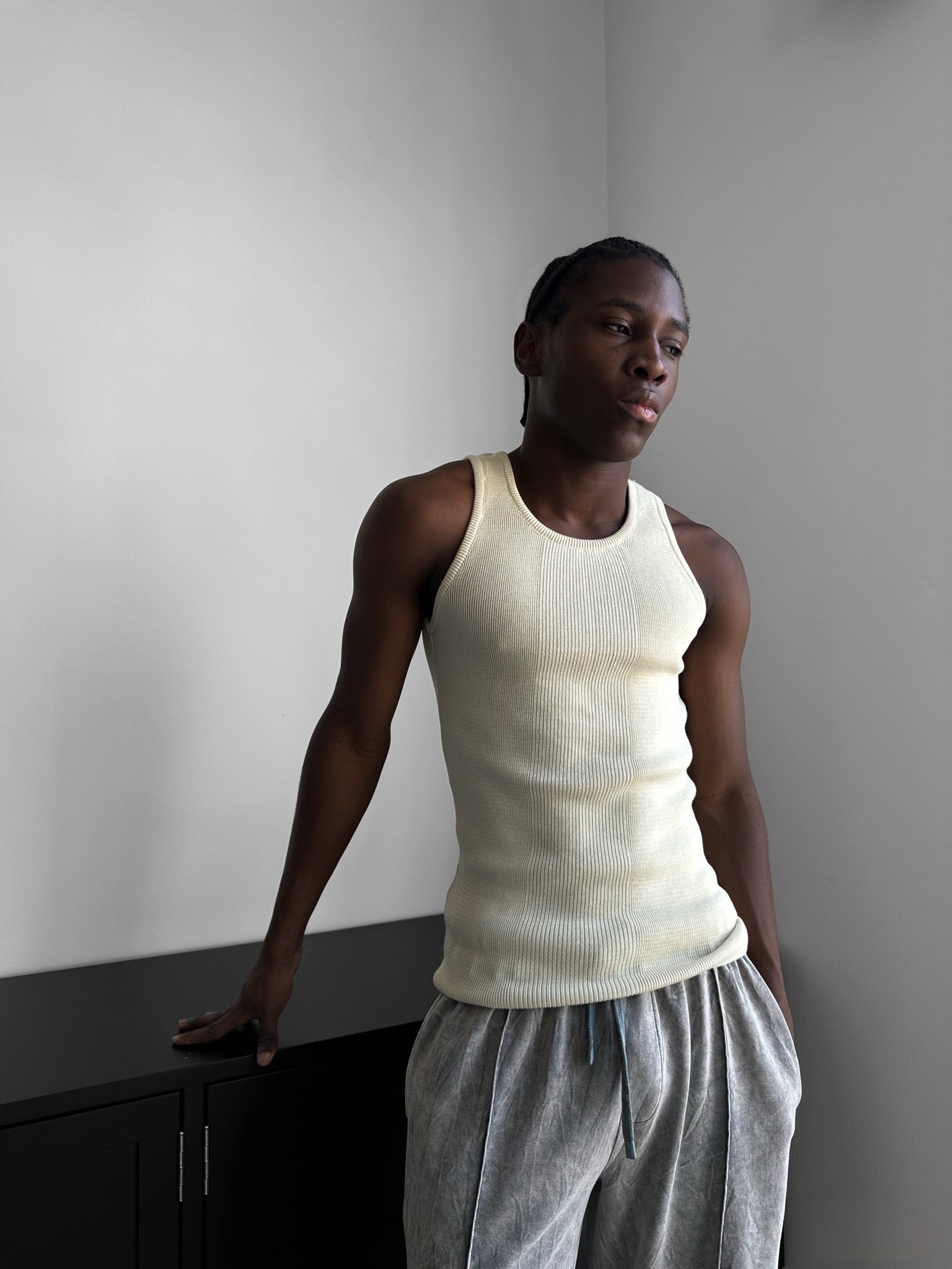 Slim Fit Knit Tanktop - Beige
