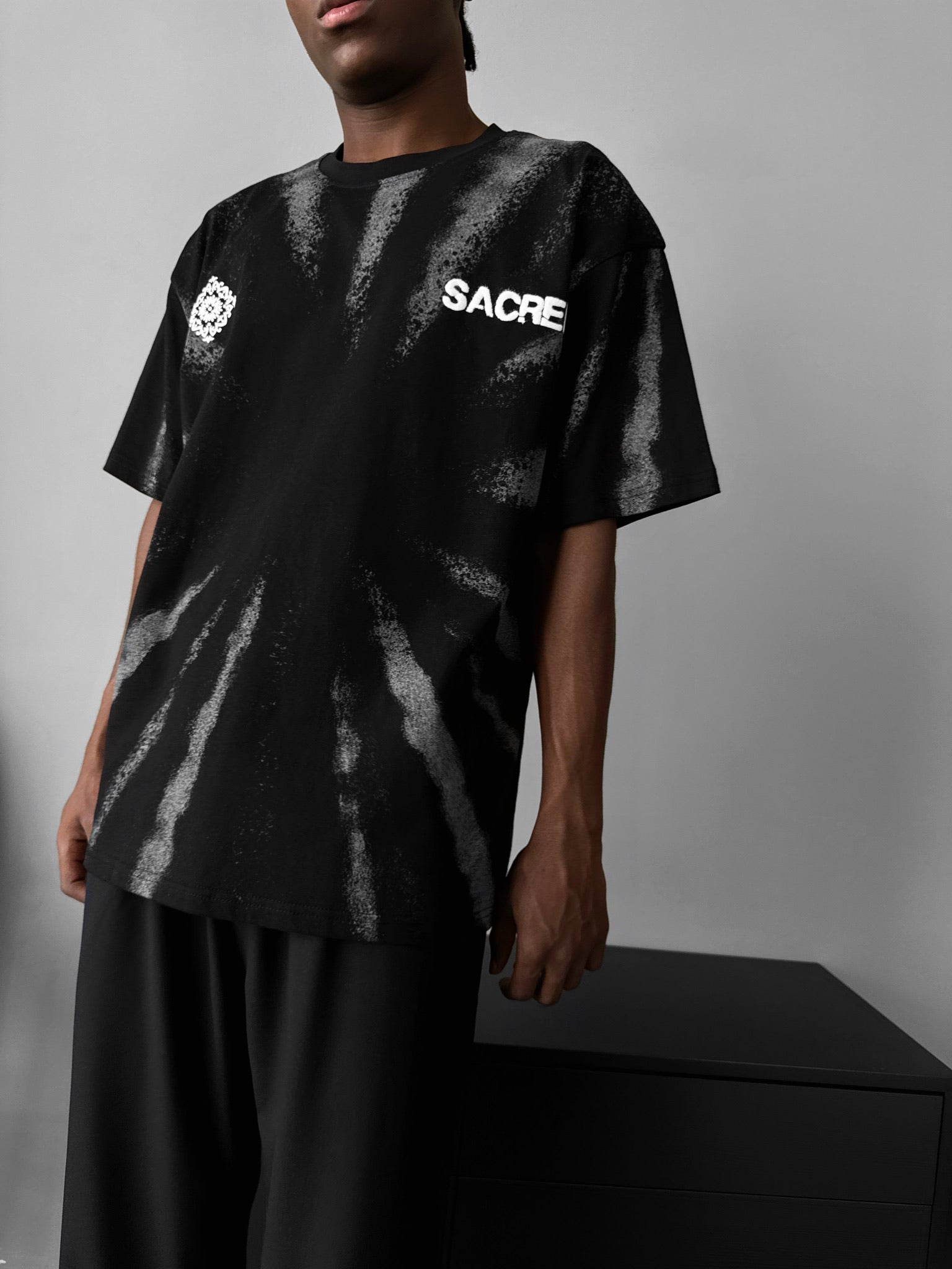 Oversize 'Sacred' T-Shirt - Black