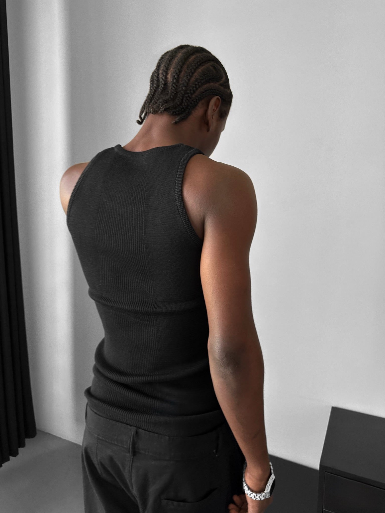 Slim Fit Knit Tanktop - Black