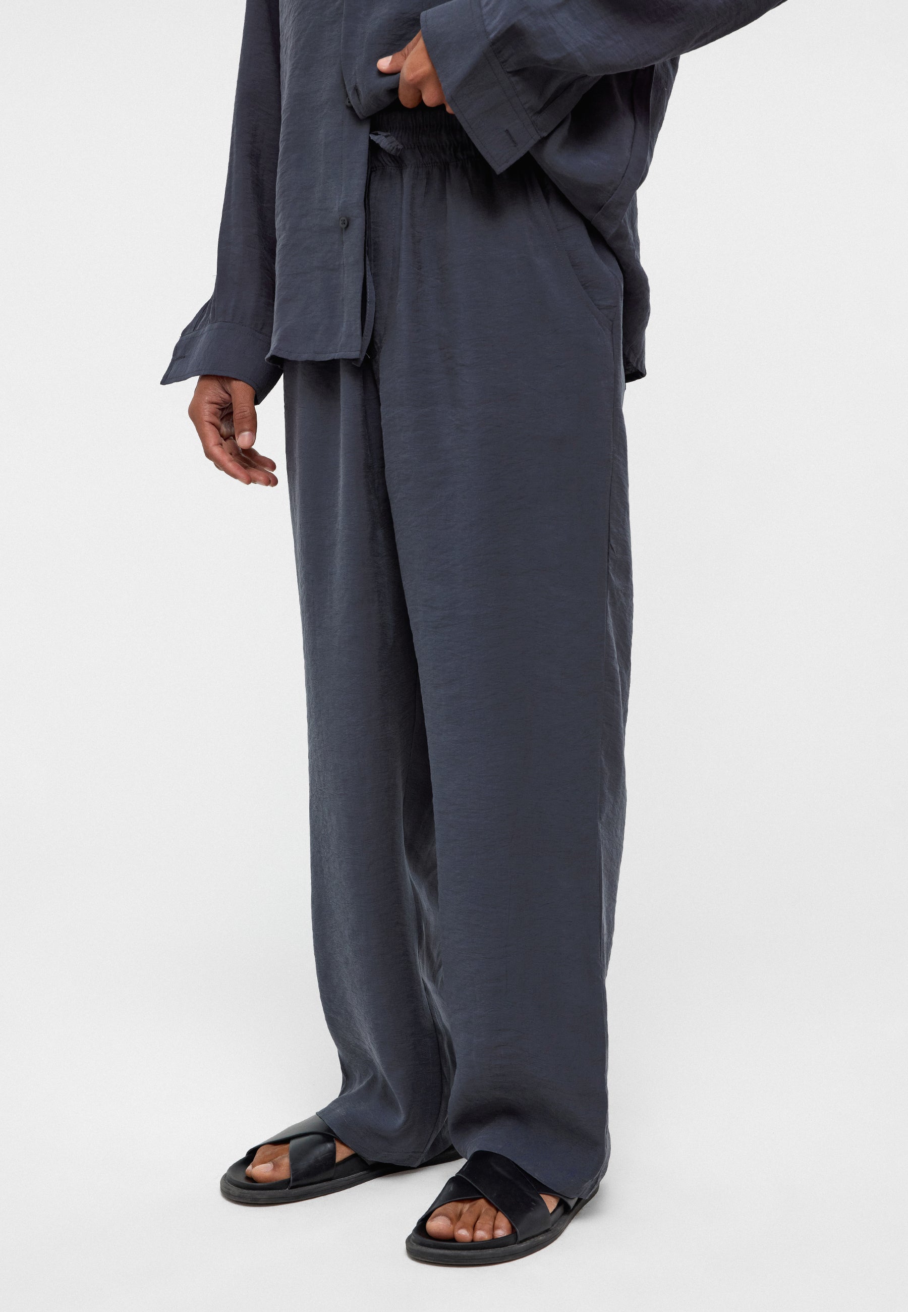 Baggy Fit Modal Trousers – Relaxed Wide-Leg Comfort