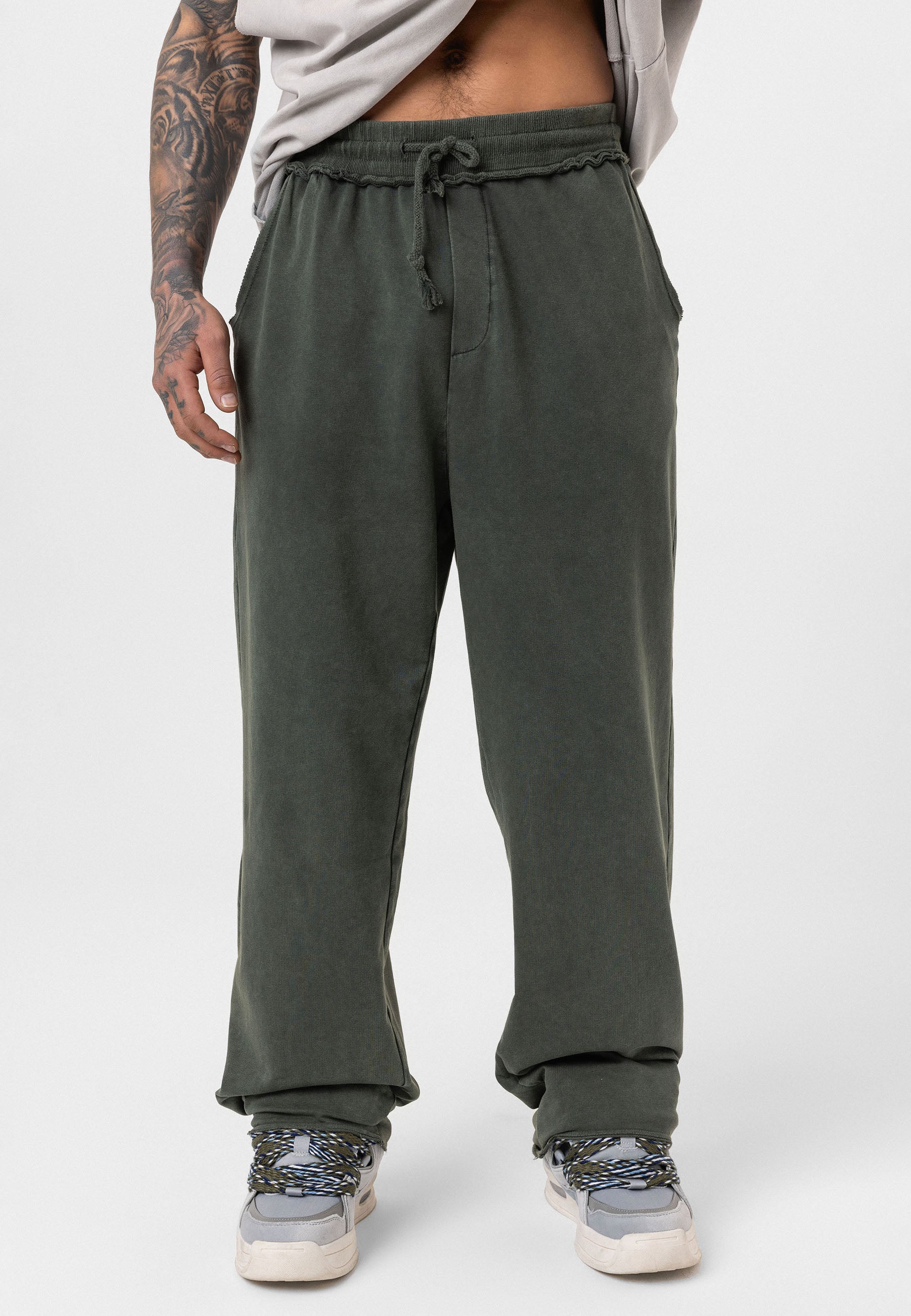 Loose-Fit Cotton-Trousers– Relaxed Tailoring with Clean Lines