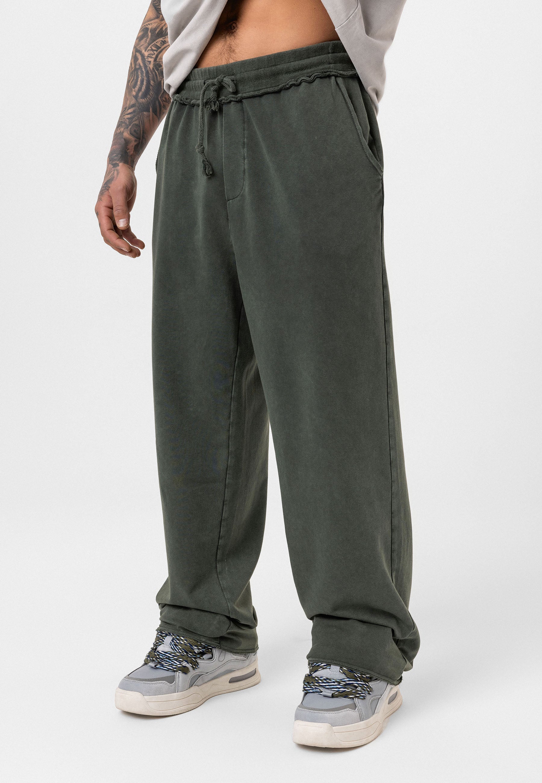 Loose-Fit Cotton-Trousers– Relaxed Tailoring with Clean Lines