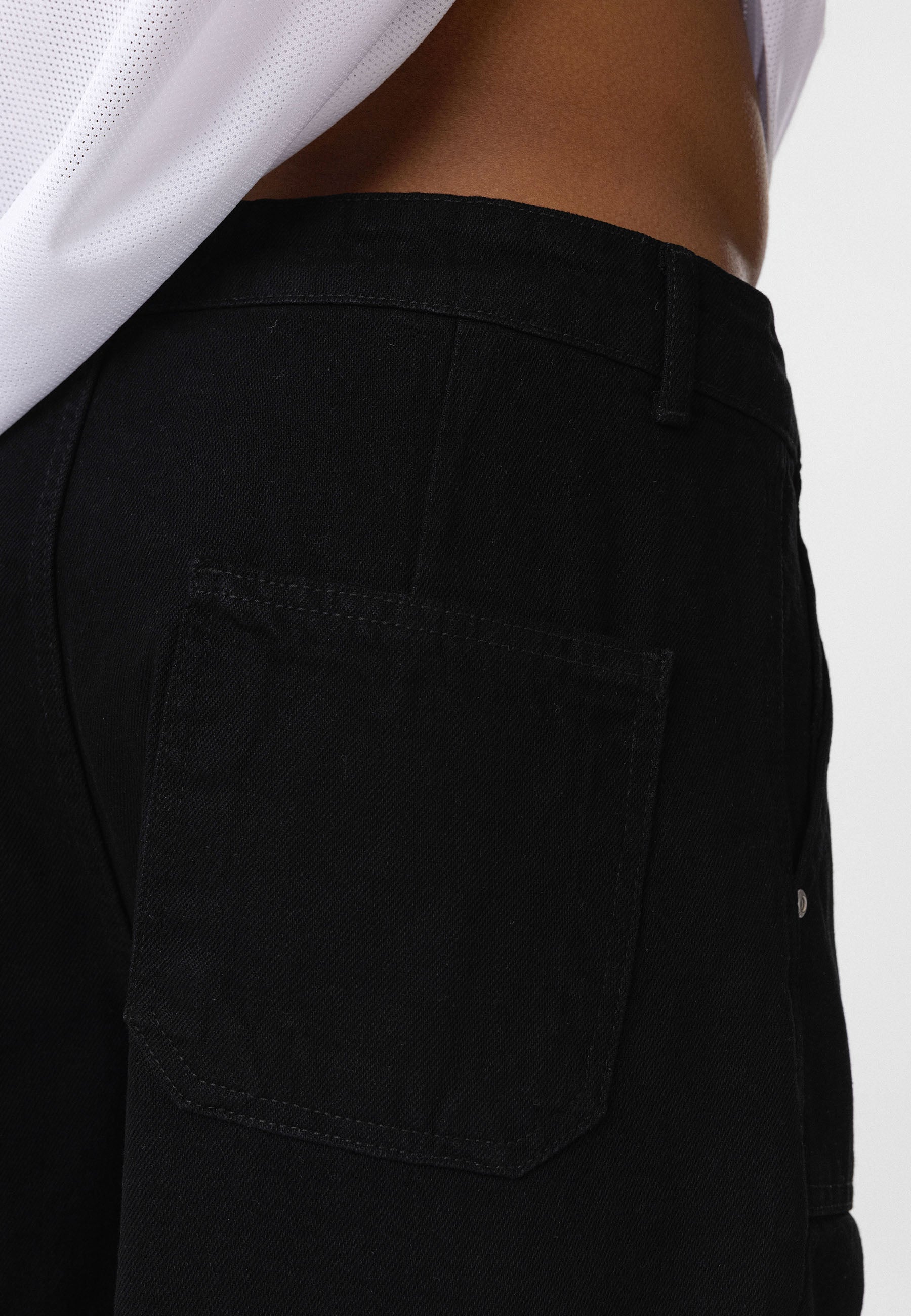 Pocket-Detail Baggy Jeans – Pants