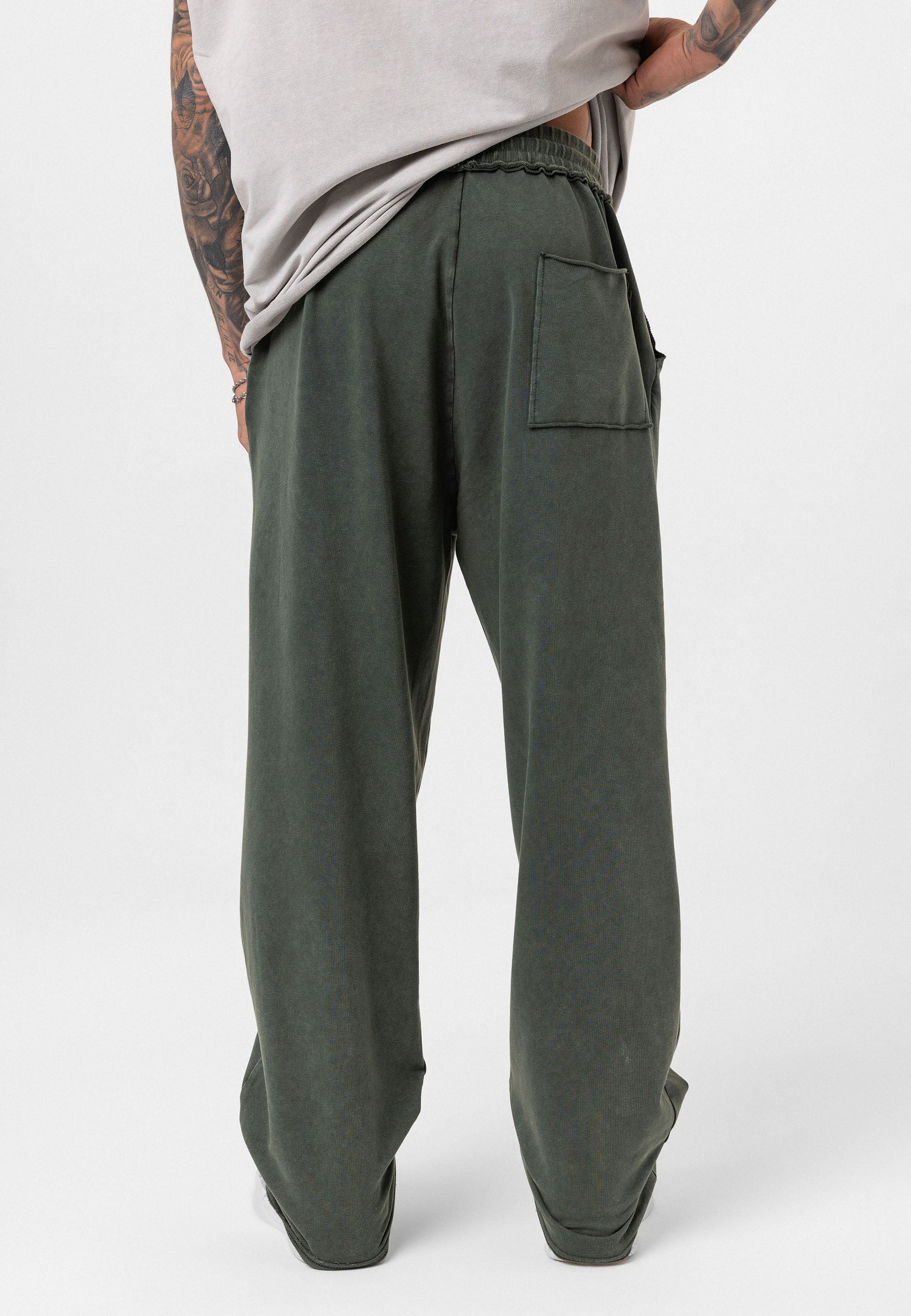Loose-Fit Cotton-Trousers– Relaxed Tailoring with Clean Lines
