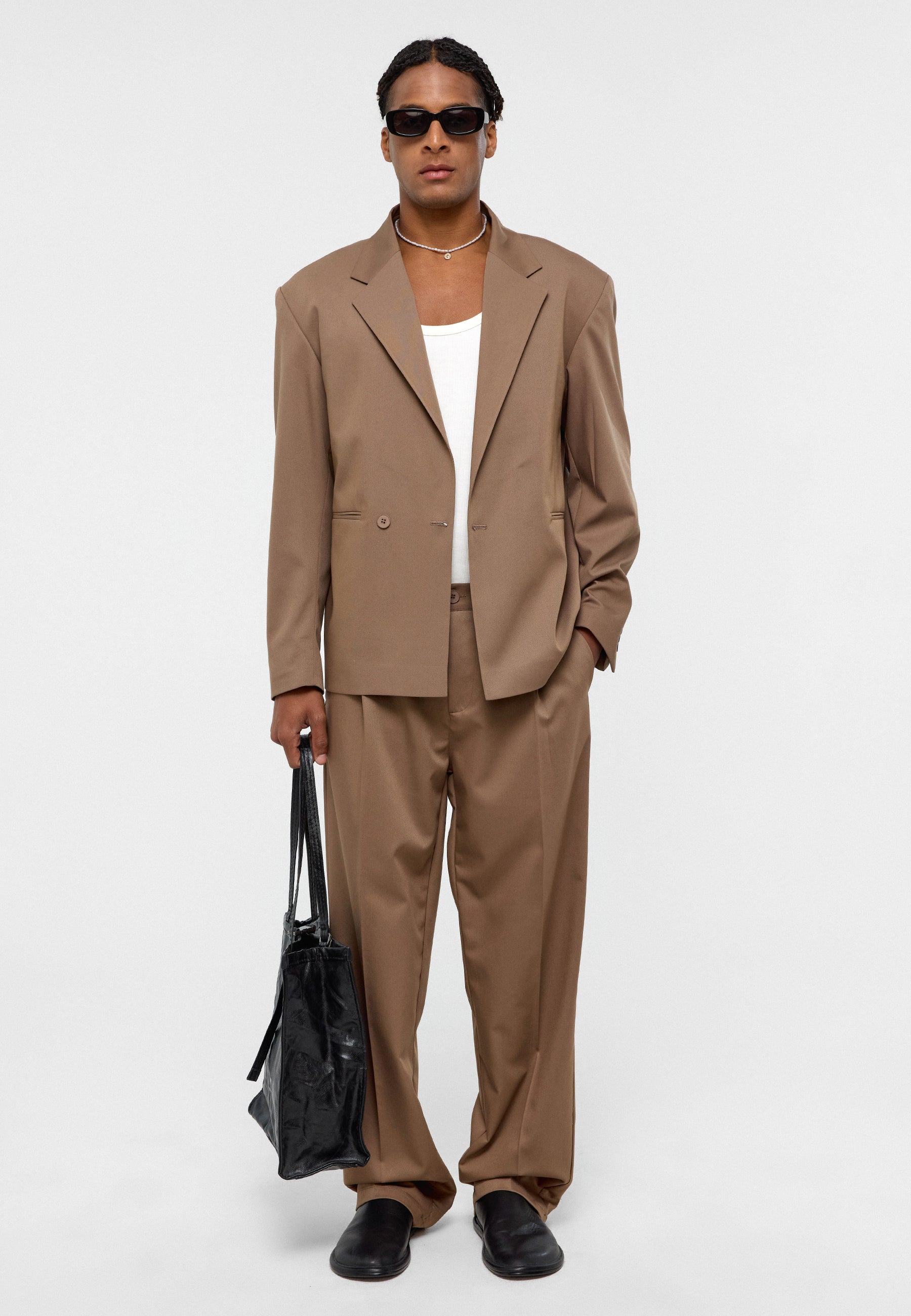 Oversized Single‑Button Suit Trousers – Relaxed Volume, Refined Linen Blend
