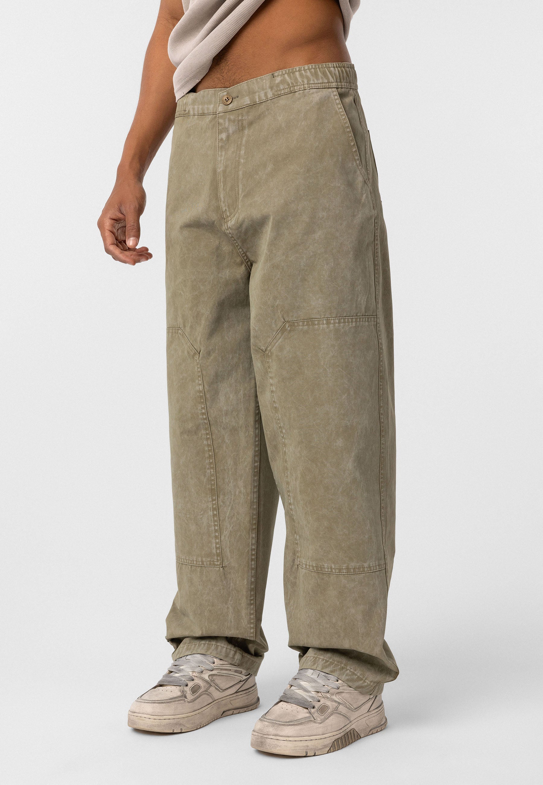 Oversized Washed Woven Pants – Relaxed Volume with Garment-Washed Texture