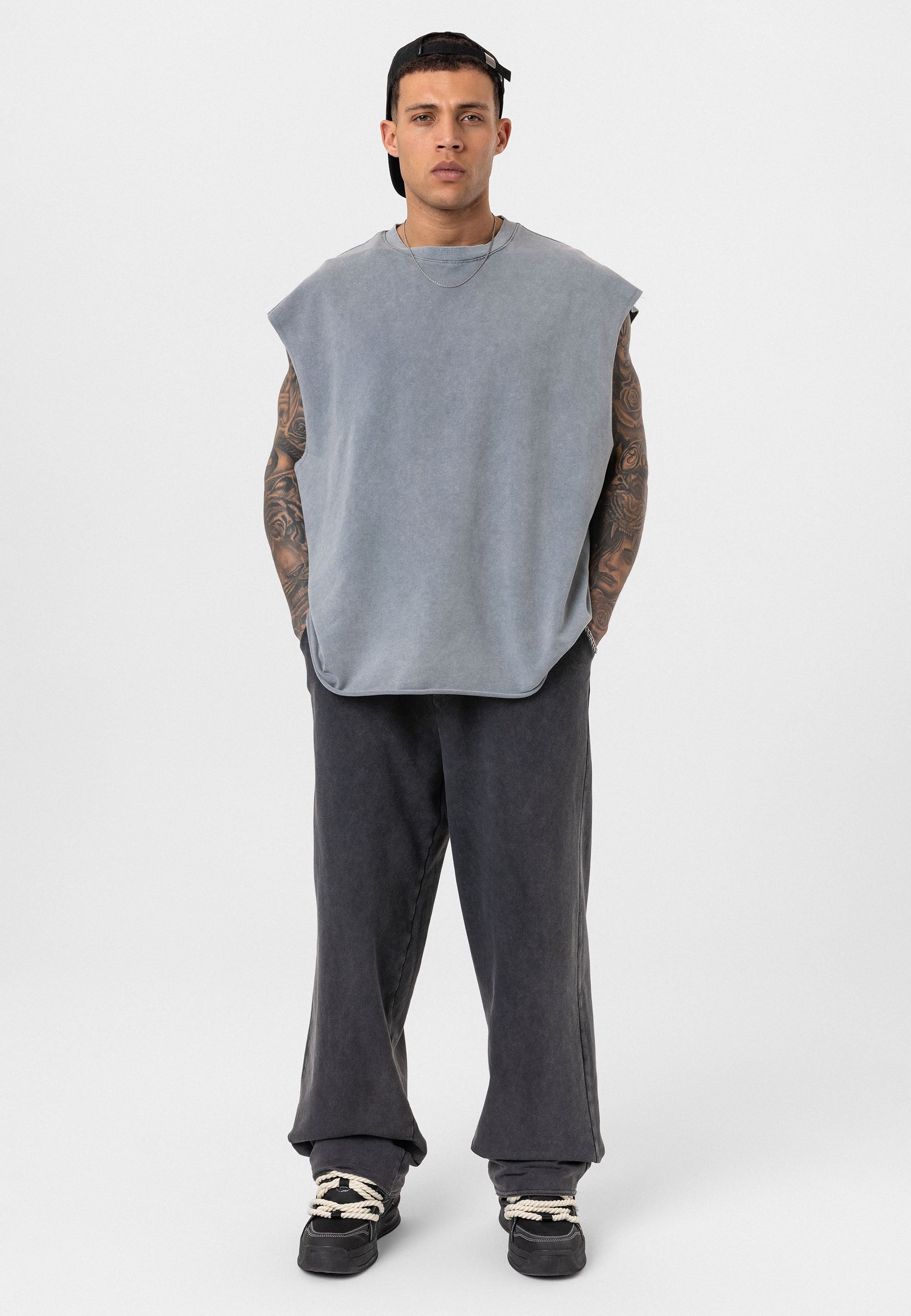 Loose-Fit Cotton-Trousers– Relaxed Tailoring with Clean Lines