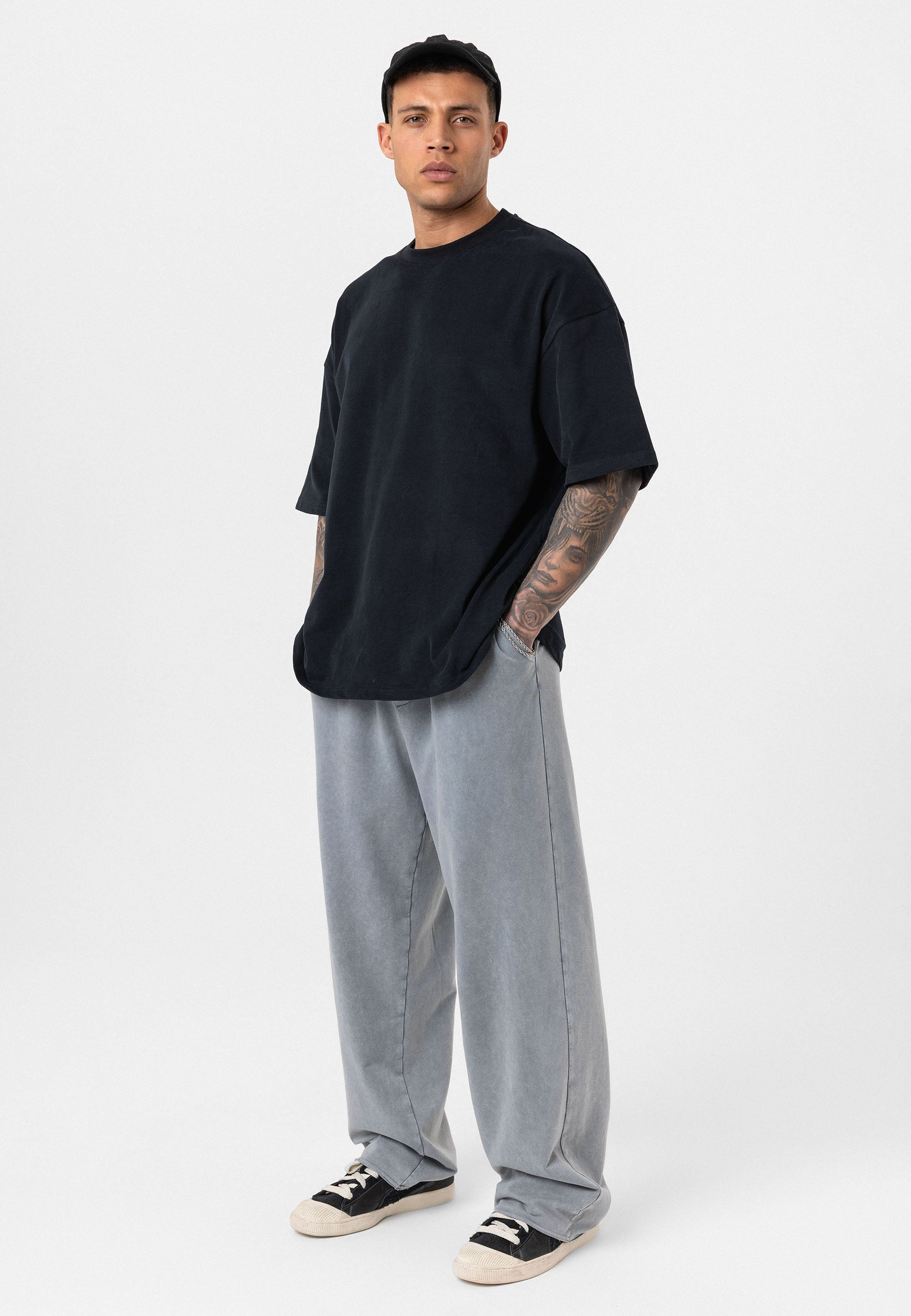Loose-Fit Cotton-Trousers– Relaxed Tailoring with Clean Lines