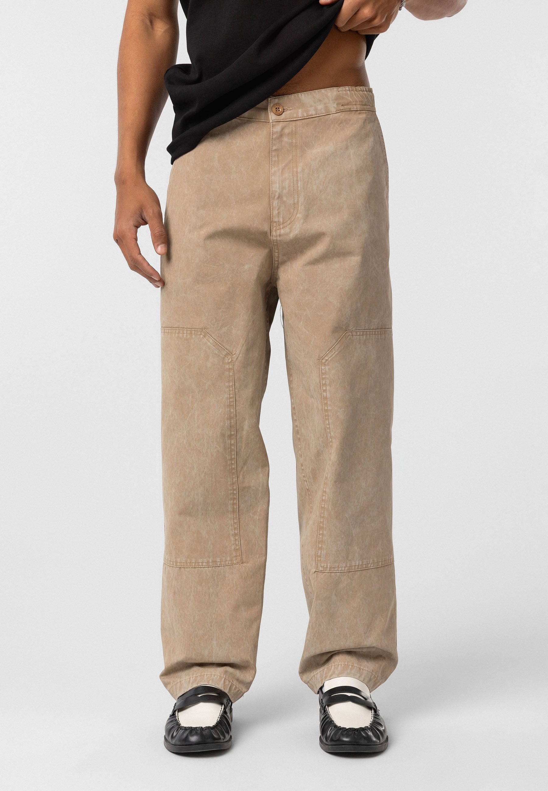 Oversized Washed Woven Pants – Relaxed Volume with Garment-Washed Texture