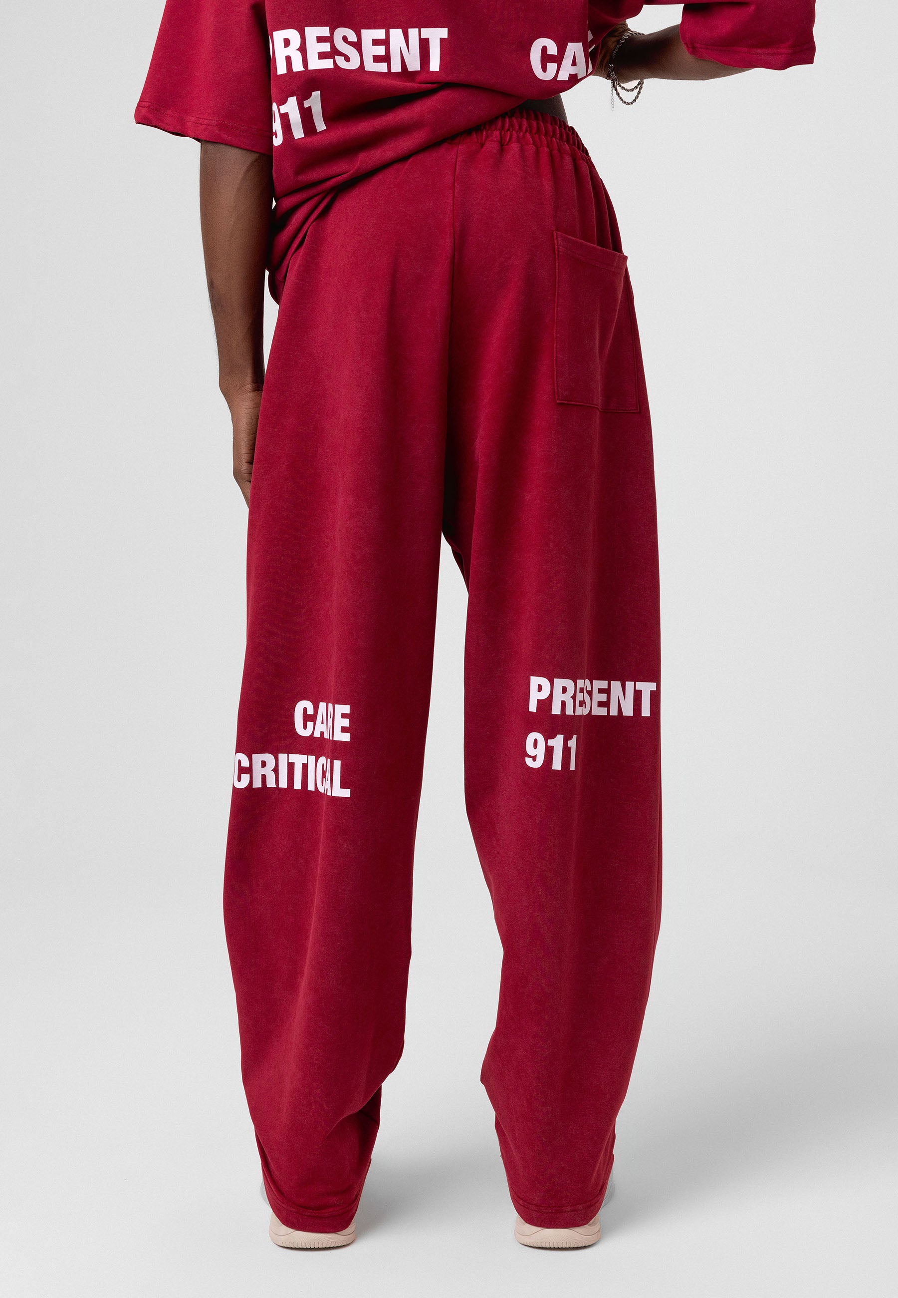 Oversized Washed Track Pants – Street-Ready Comfort with Soft Texture