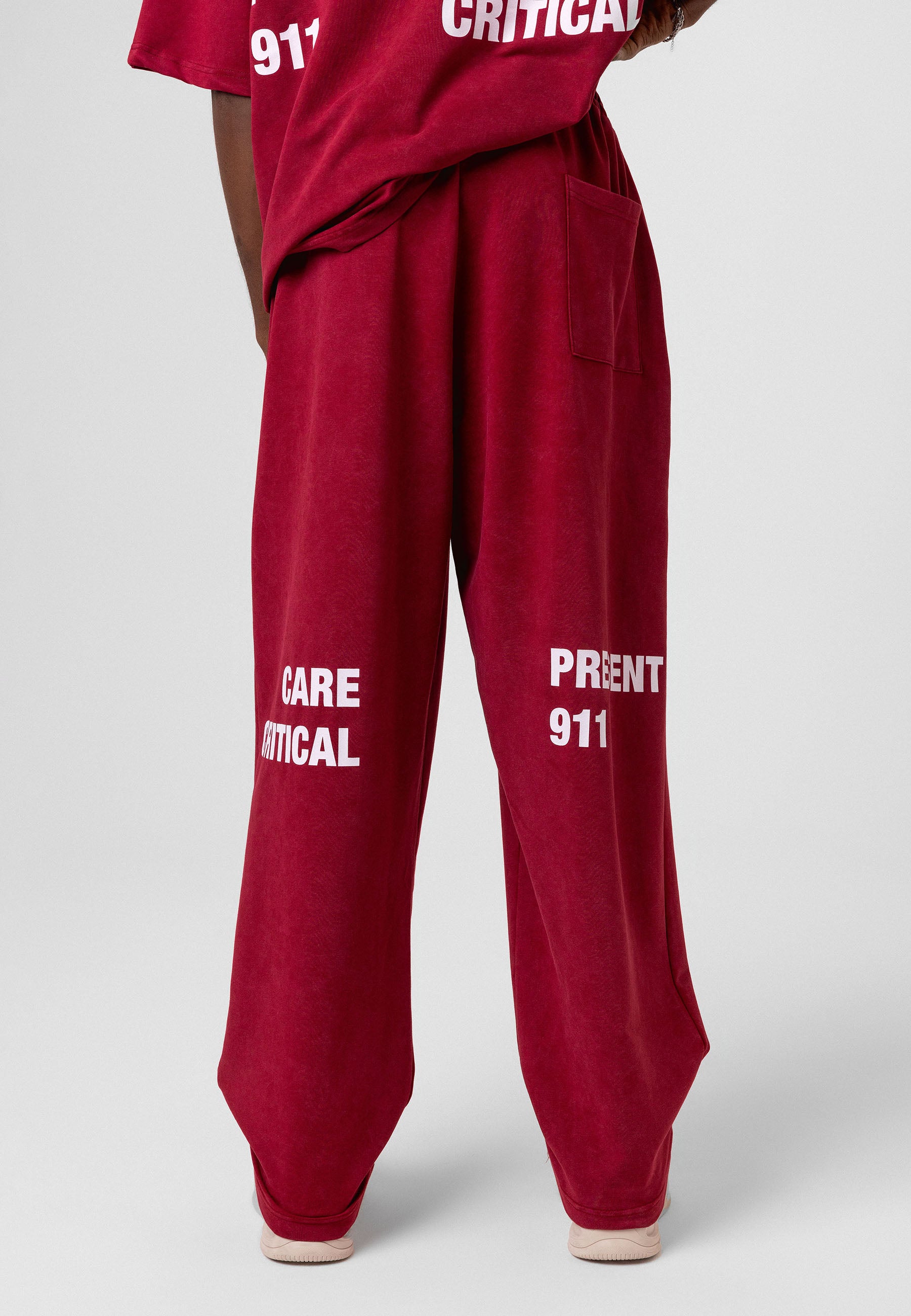 Oversized Washed Track Pants – Street-Ready Comfort with Soft Texture