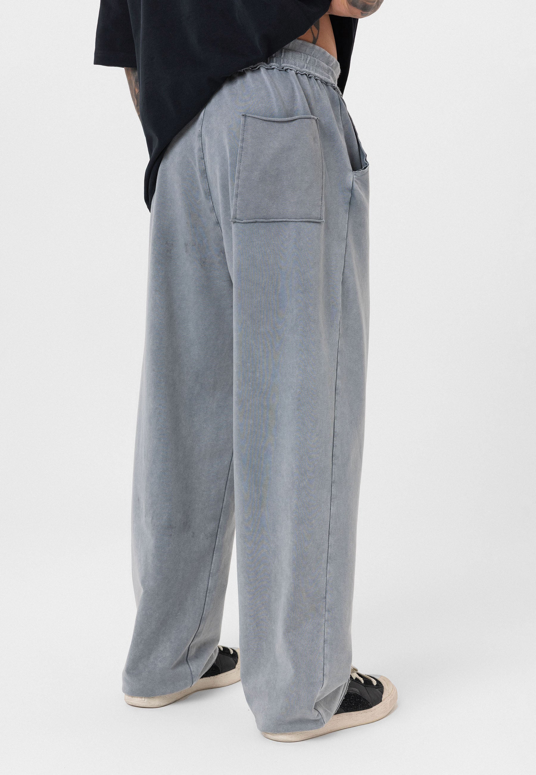 Loose-Fit Cotton-Trousers– Relaxed Tailoring with Clean Lines
