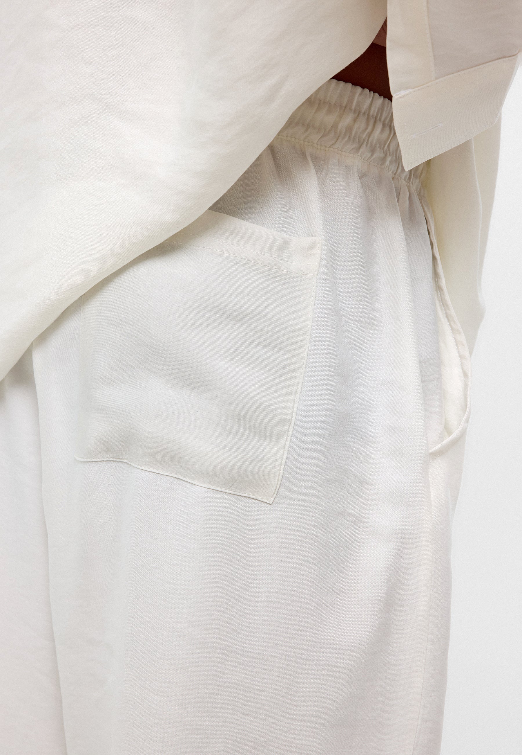 Baggy Fit Modal Trousers – Relaxed Wide-Leg Comfort