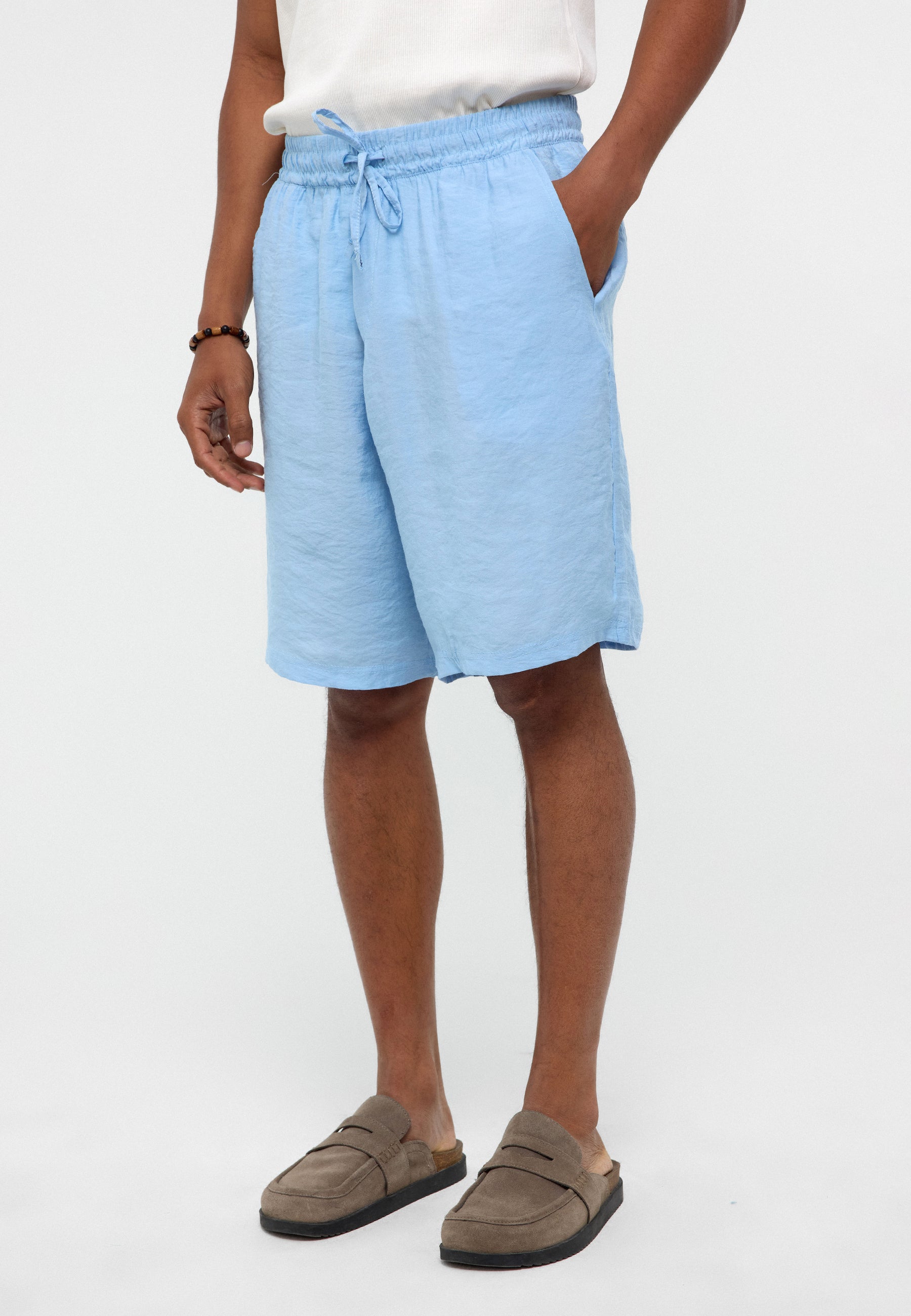 Oversized Modal Bermuda Shorts – Fluid Comfort, Street-Driven Silhouette