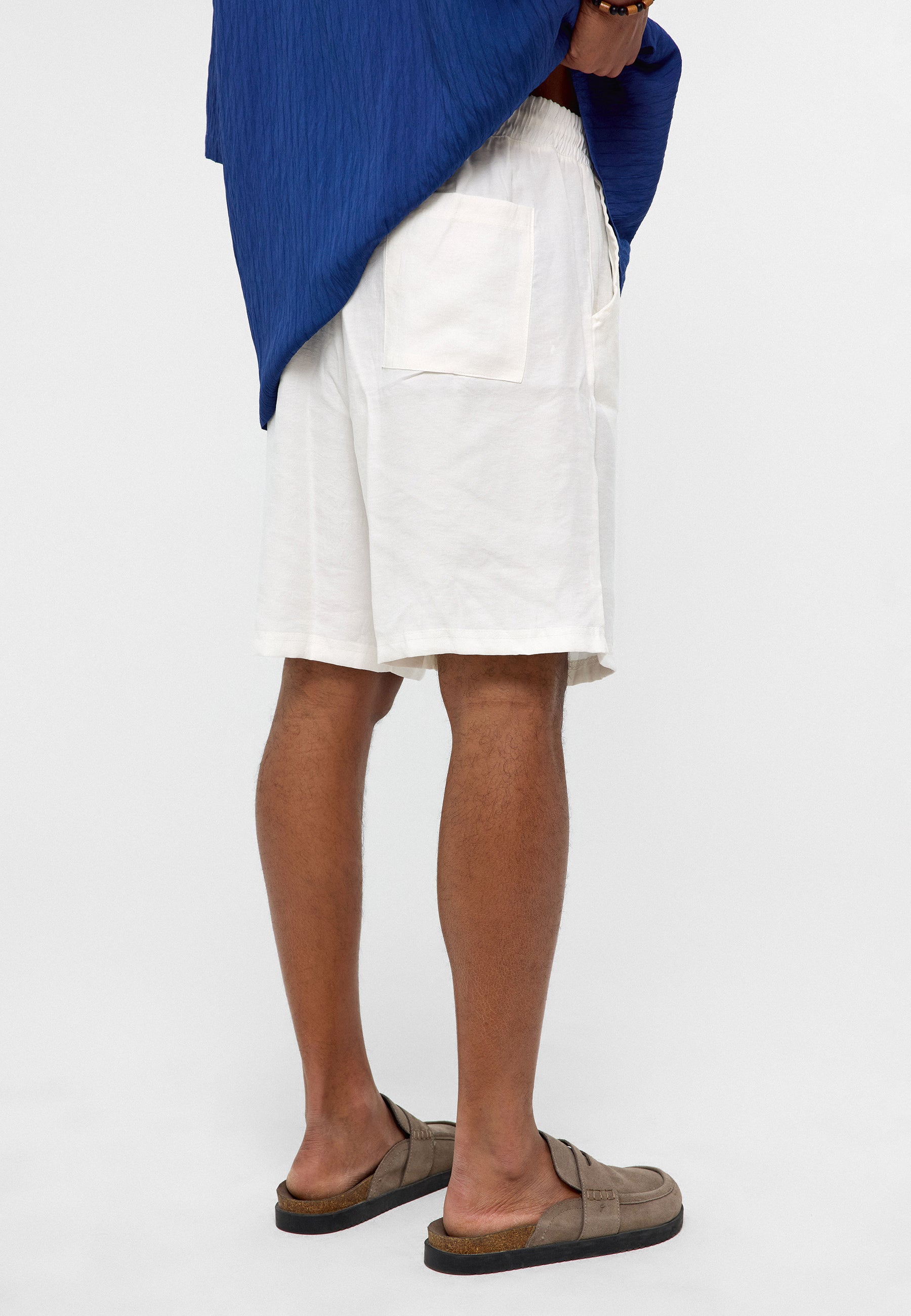 Oversized Modal Bermuda Shorts – Fluid Comfort, Street-Driven Silhouette