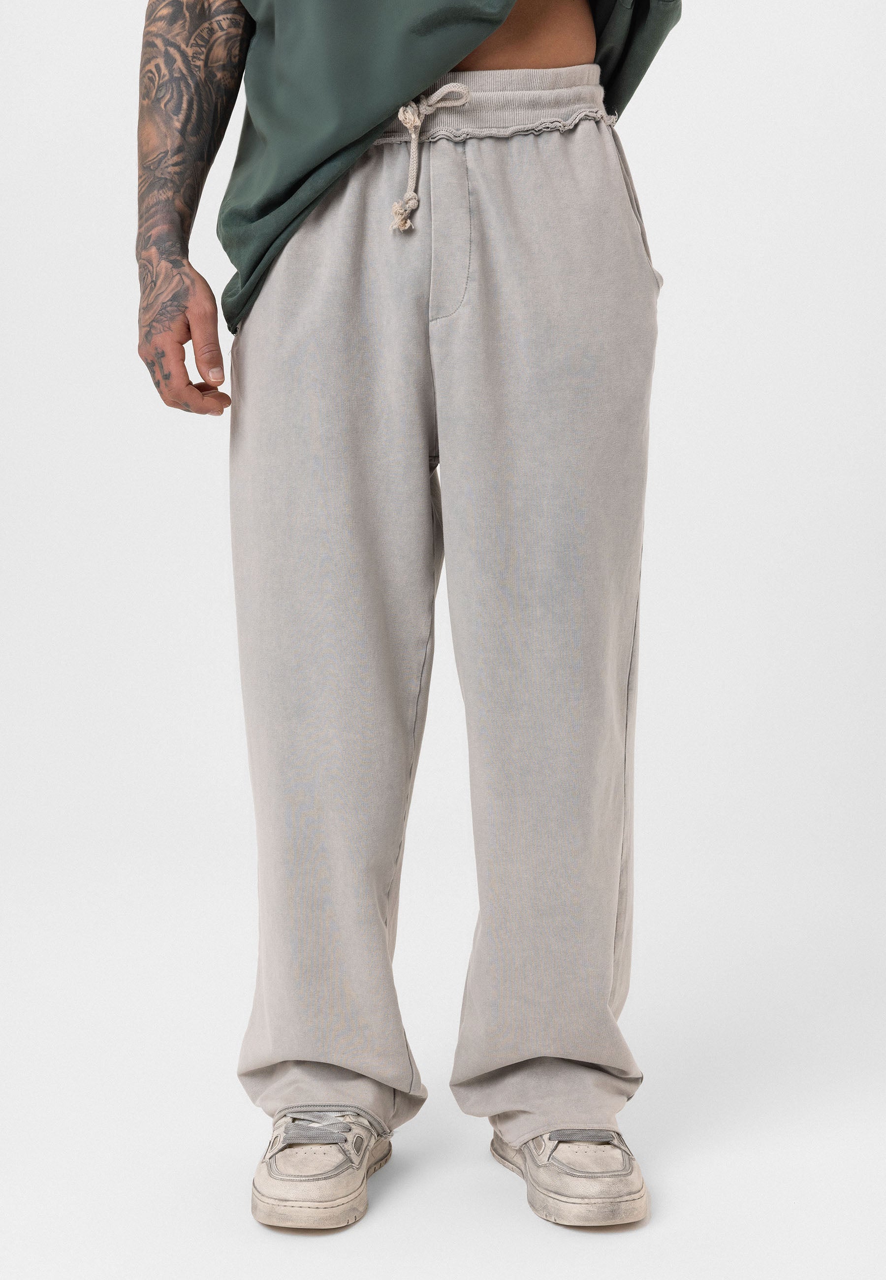 Loose-Fit Cotton-Trousers– Relaxed Tailoring with Clean Lines