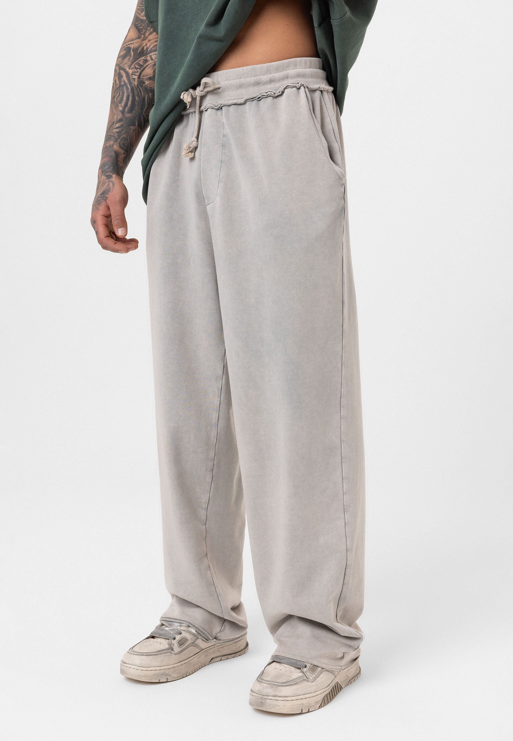 Loose-Fit Cotton-Trousers– Relaxed Tailoring with Clean Lines