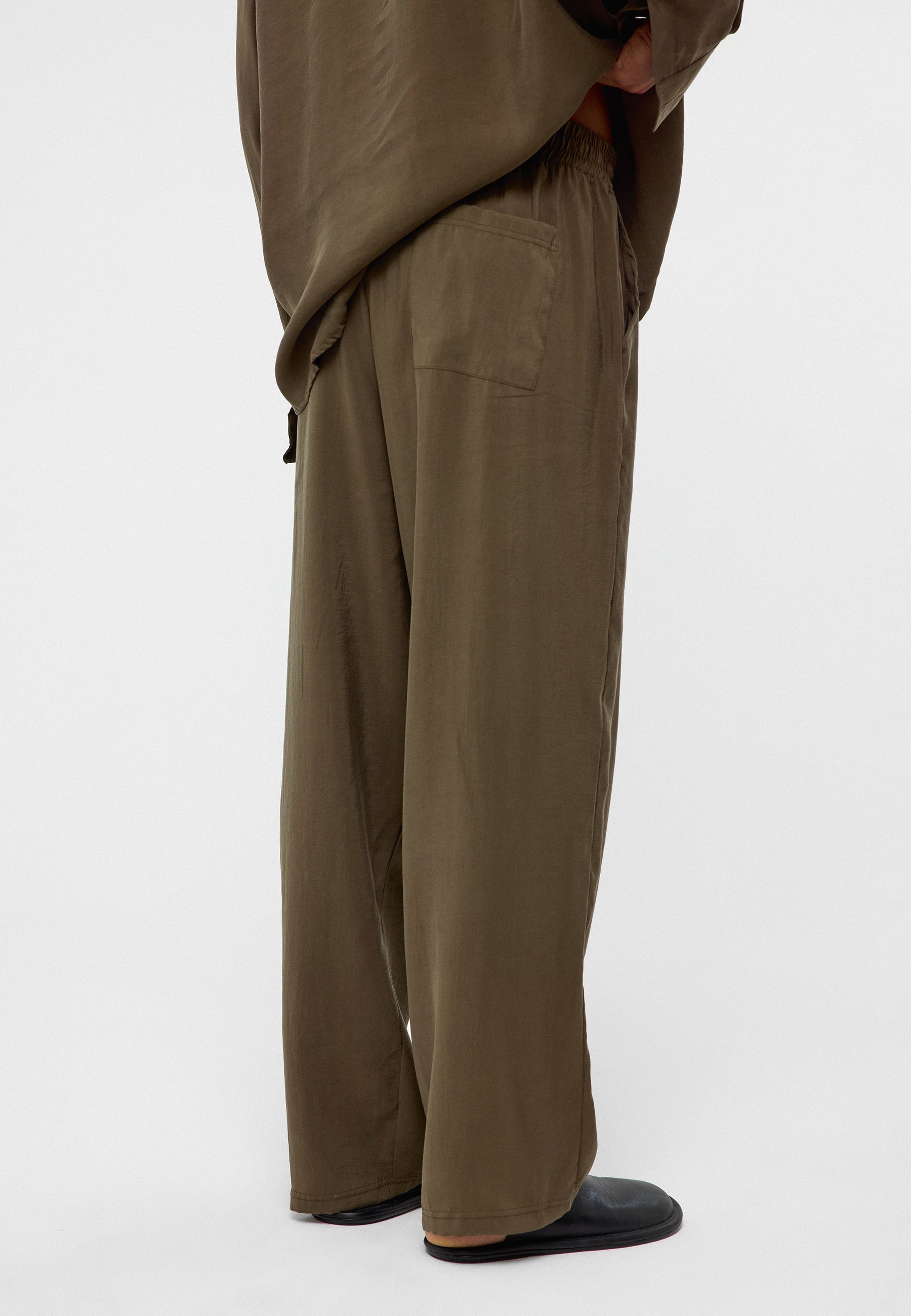 Baggy Fit Modal Trousers – Relaxed Wide-Leg Comfort