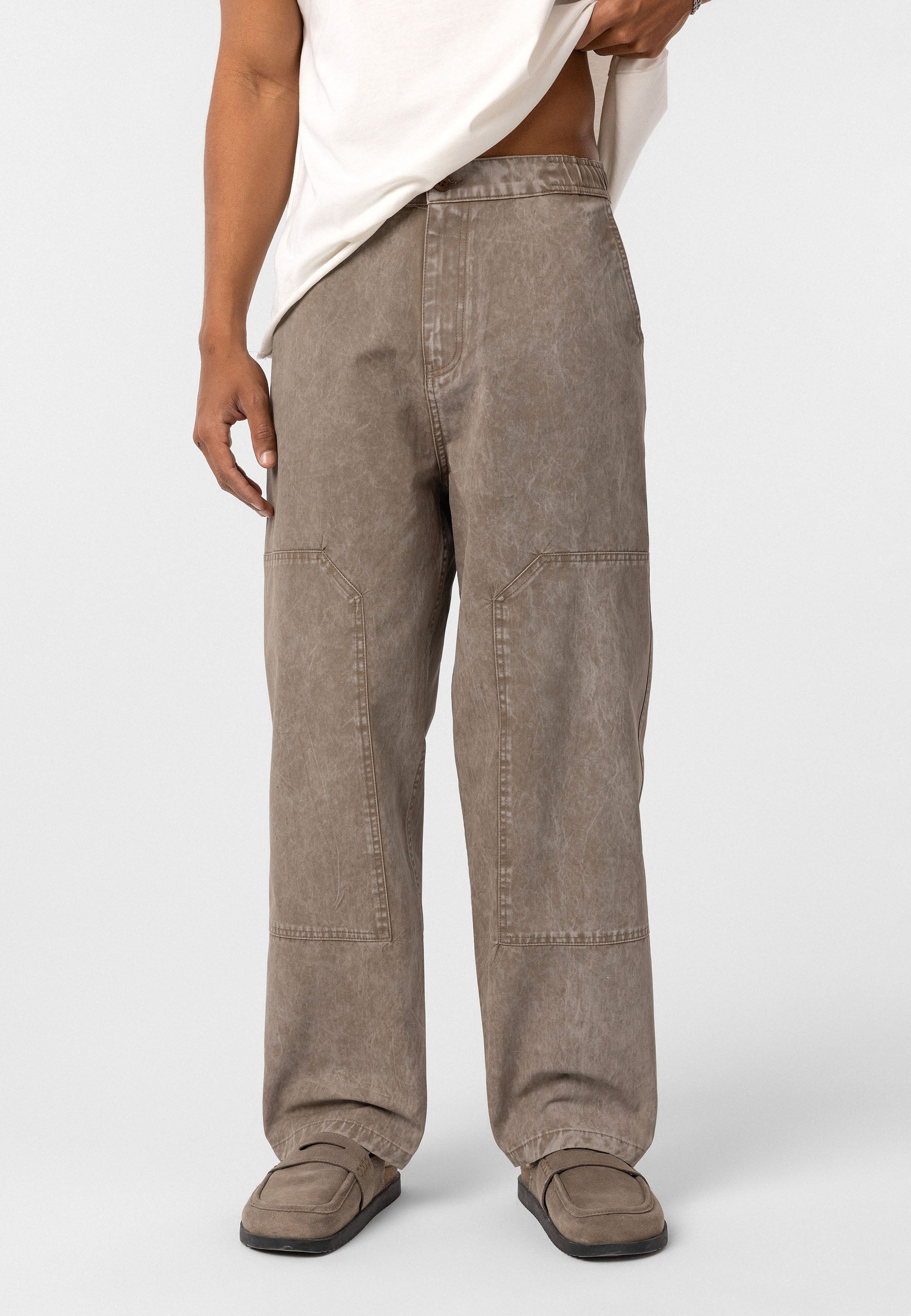 Oversized Washed Woven Pants – Relaxed Volume with Garment-Washed Texture