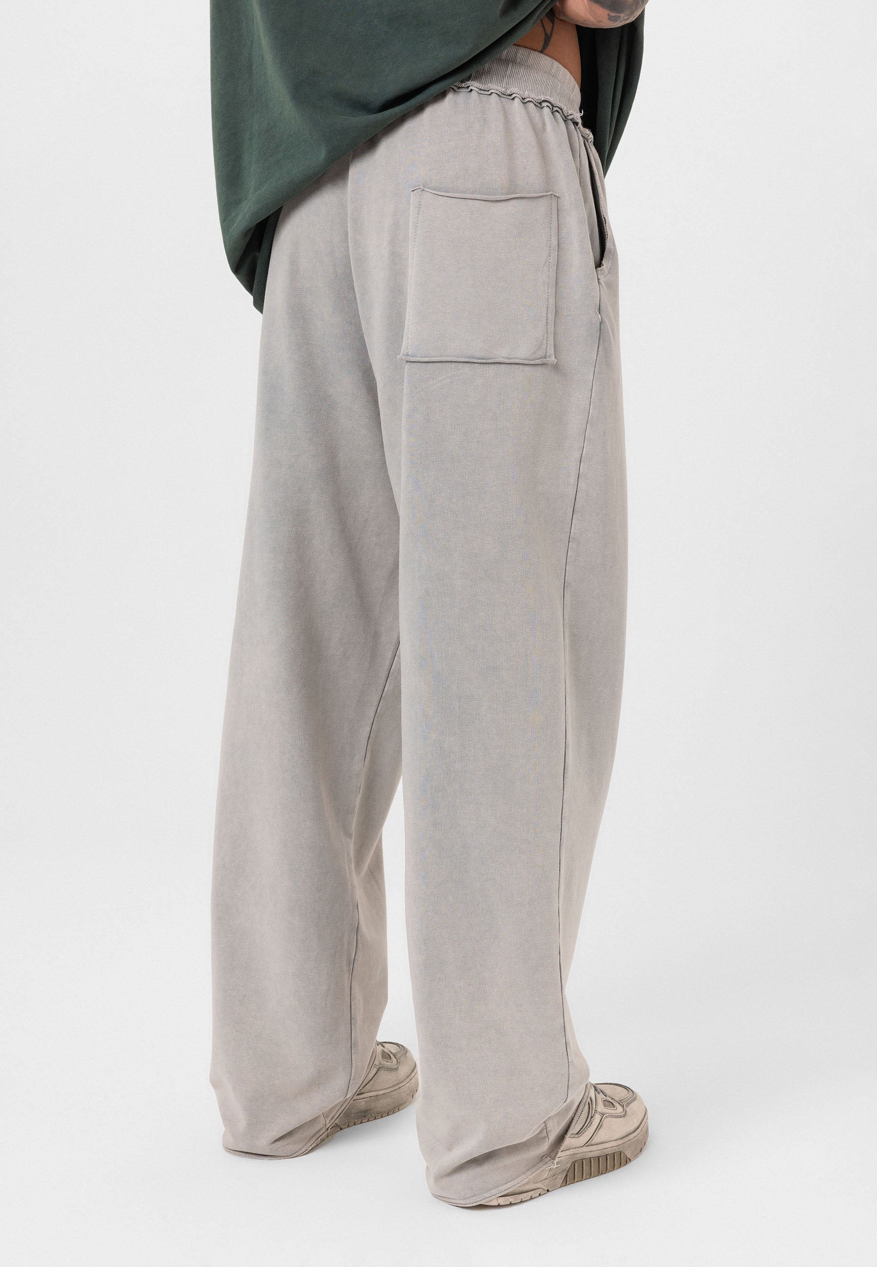 Loose-Fit Cotton-Trousers– Relaxed Tailoring with Clean Lines