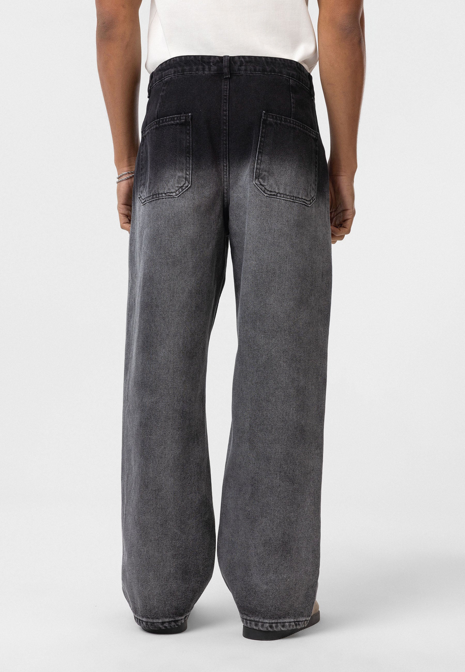 Pocket-Detail Baggy Jeans – Pants